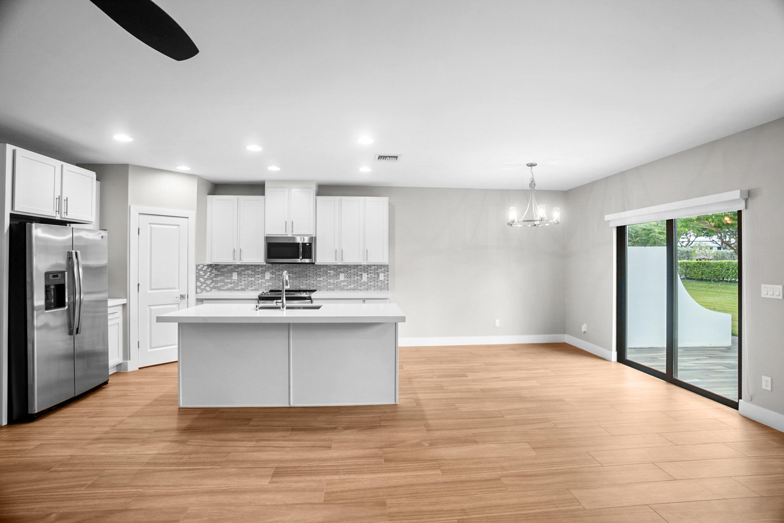 Aqua Bella - Residential Lease