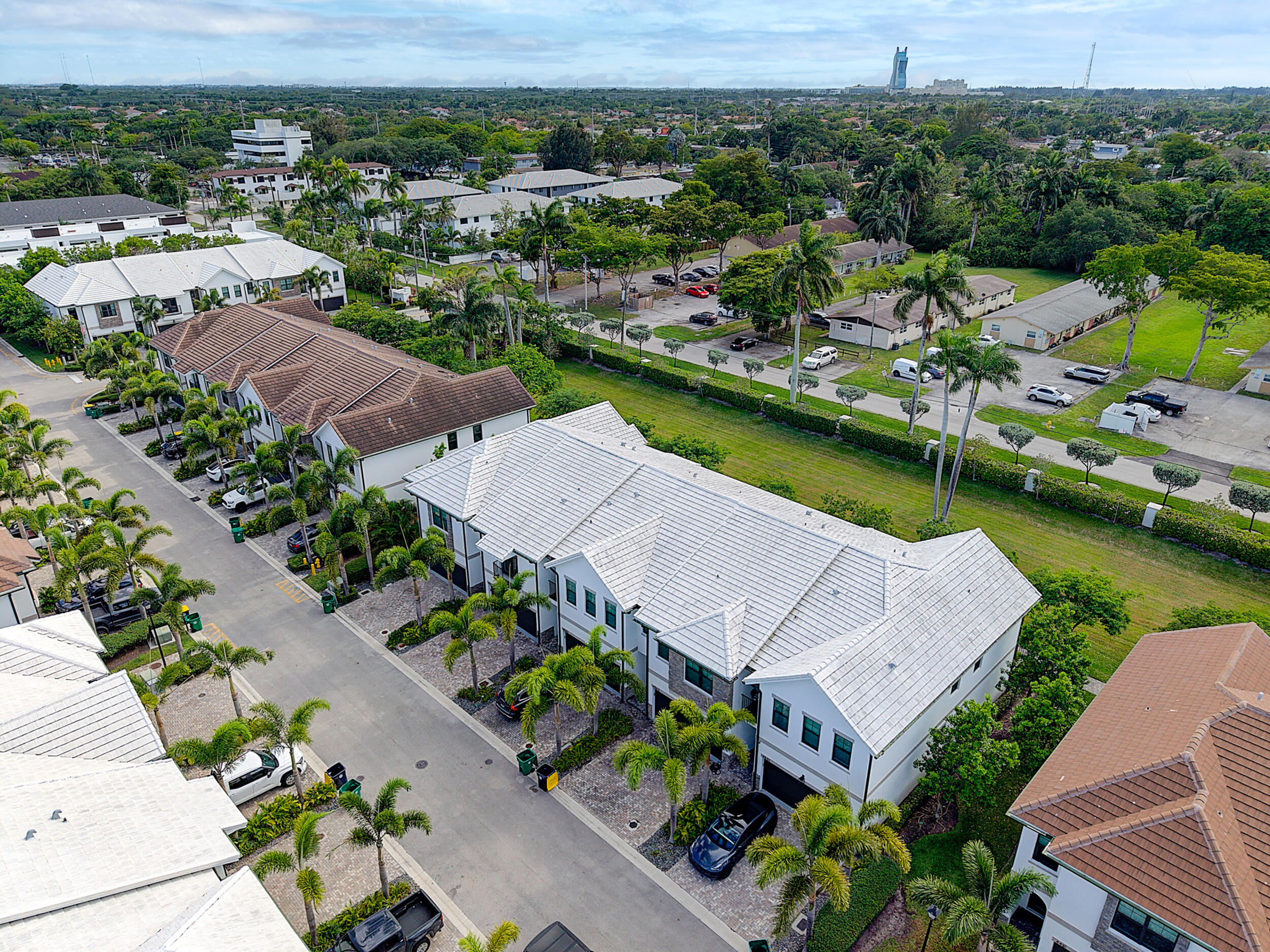 Aqua Bella - Residential Lease