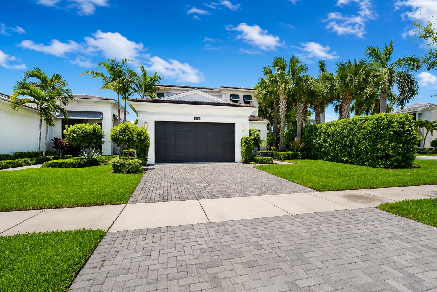 ARTISTRY - Residential