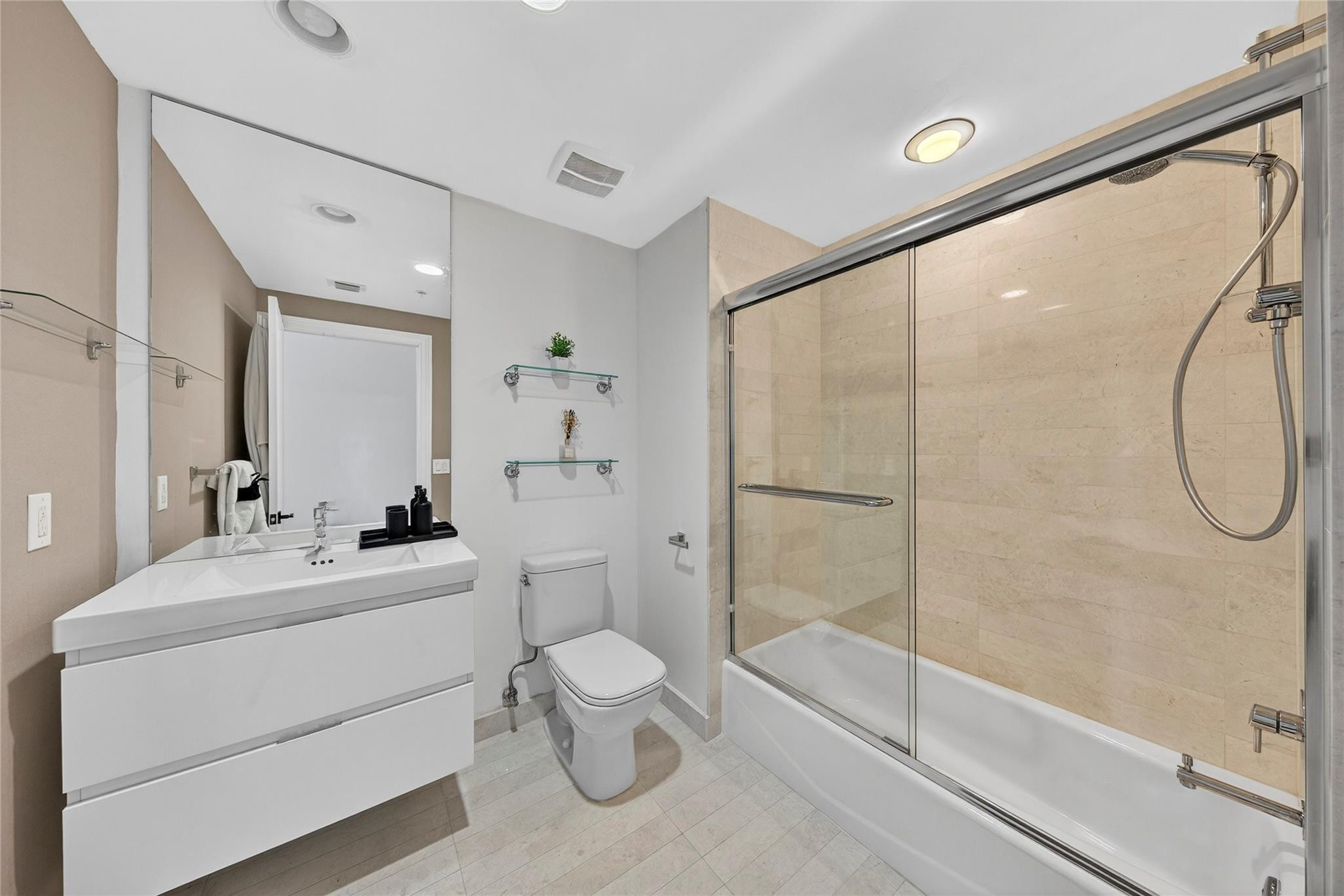 MARINA PALMS RESIDENCES N - Residential