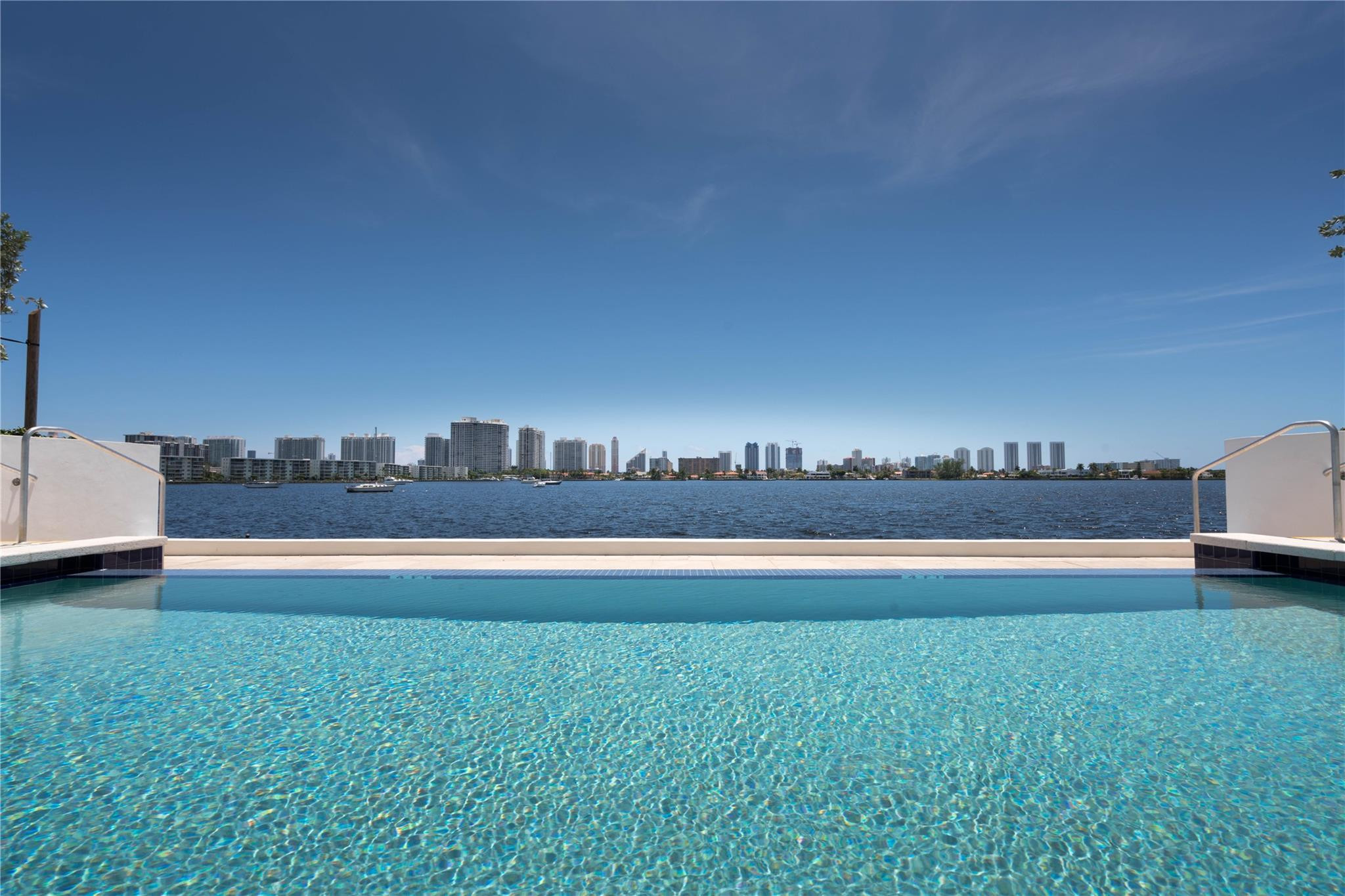 MARINA PALMS RESIDENCES N - Residential