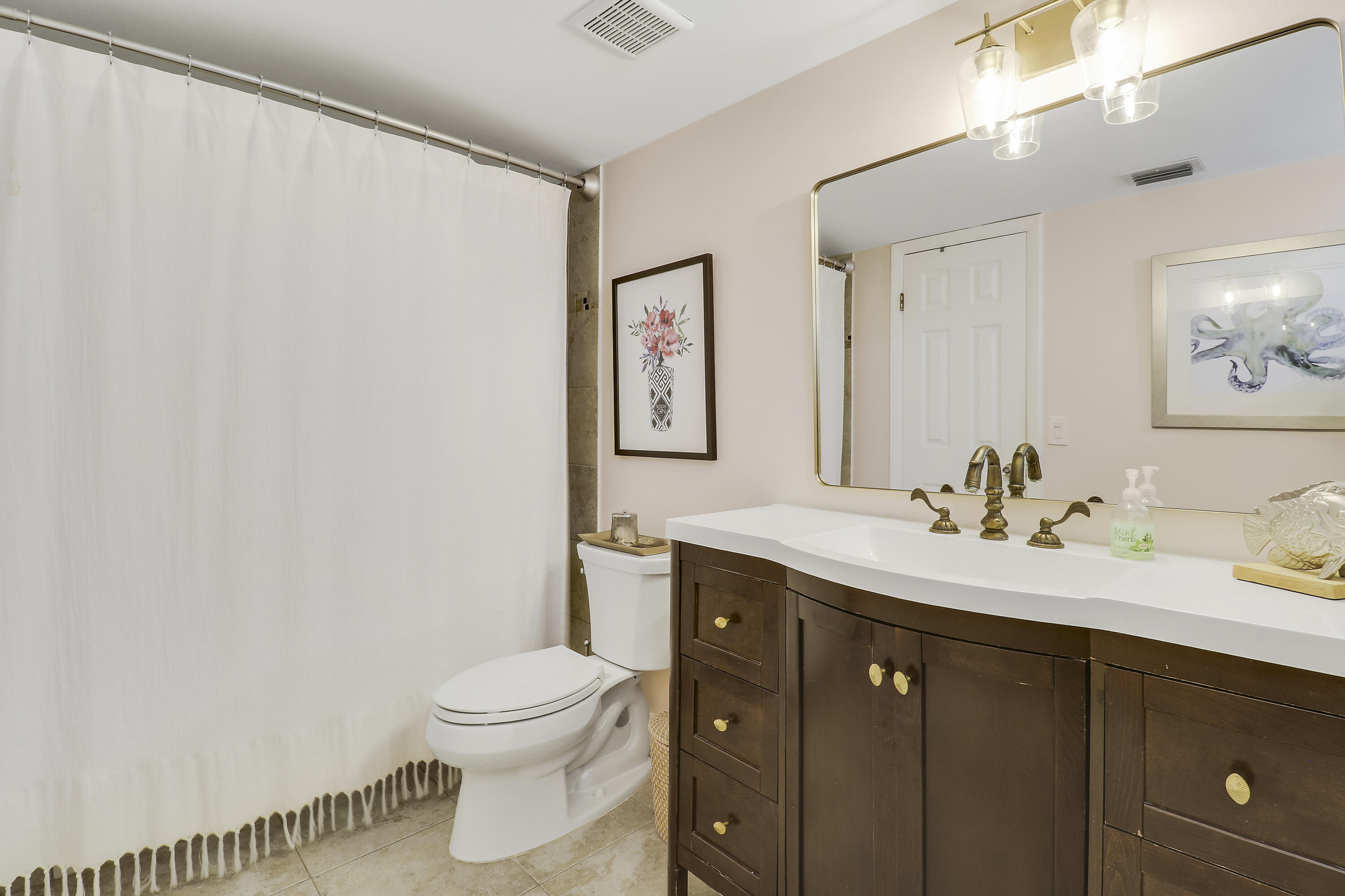 WESTWOOD GARDENS 3 - Residential