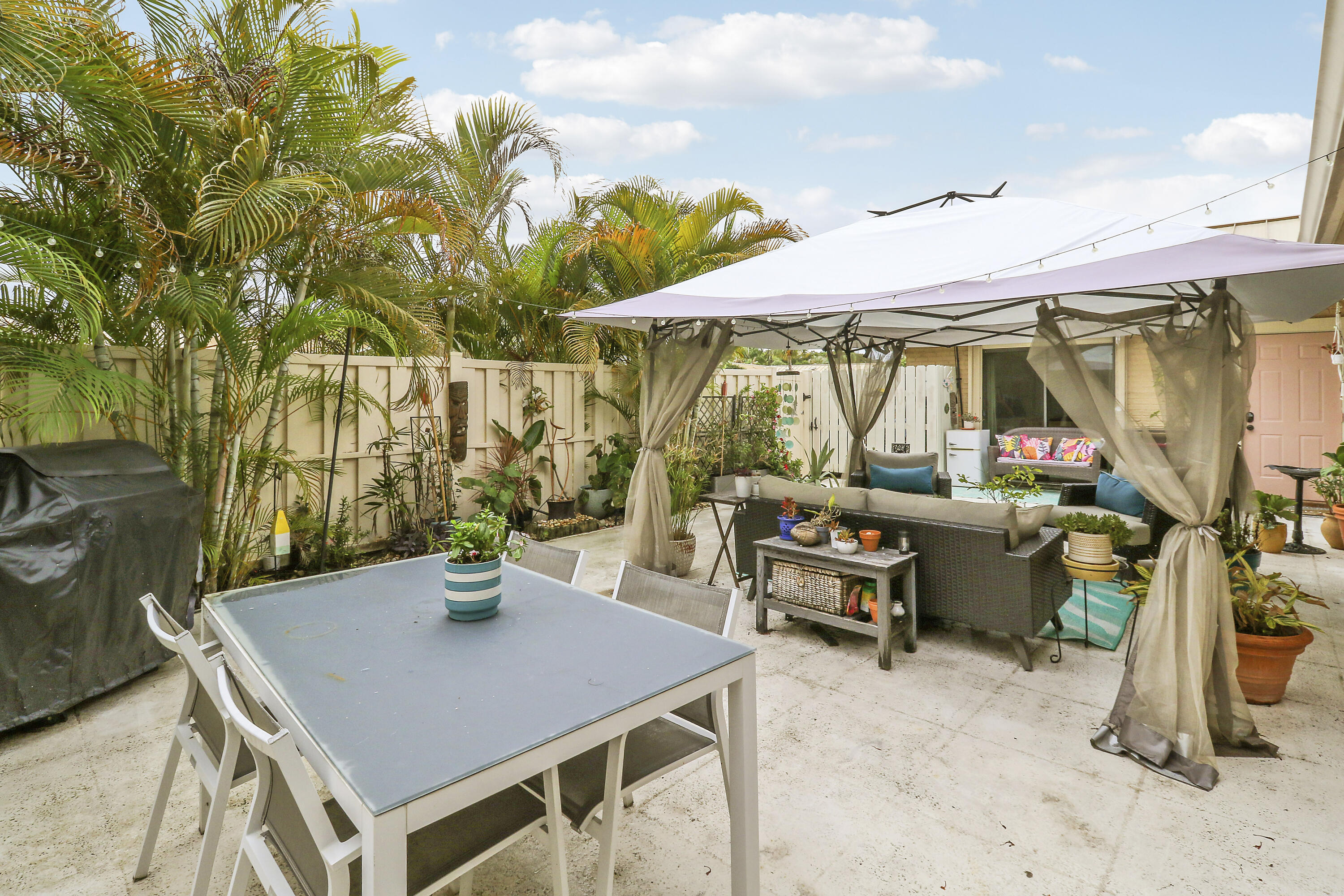 WESTWOOD GARDENS 3 - Residential