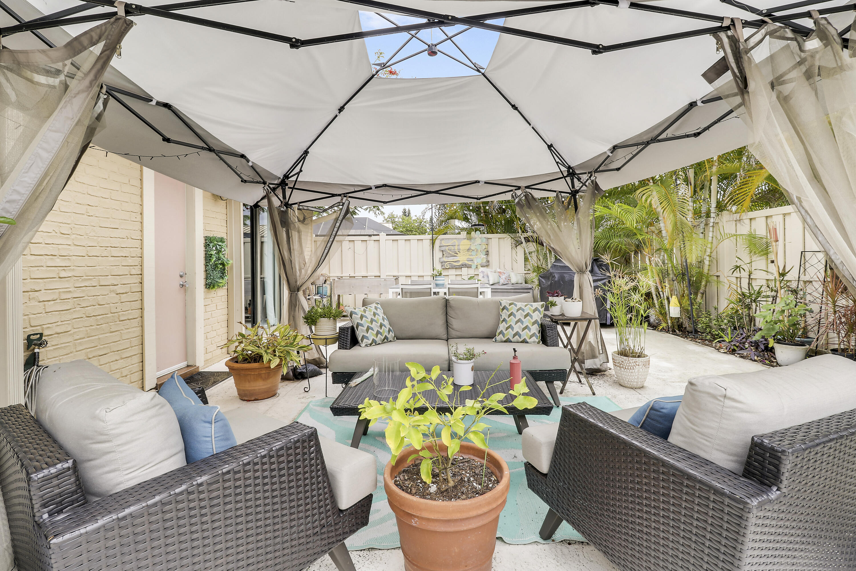WESTWOOD GARDENS 3 - Residential