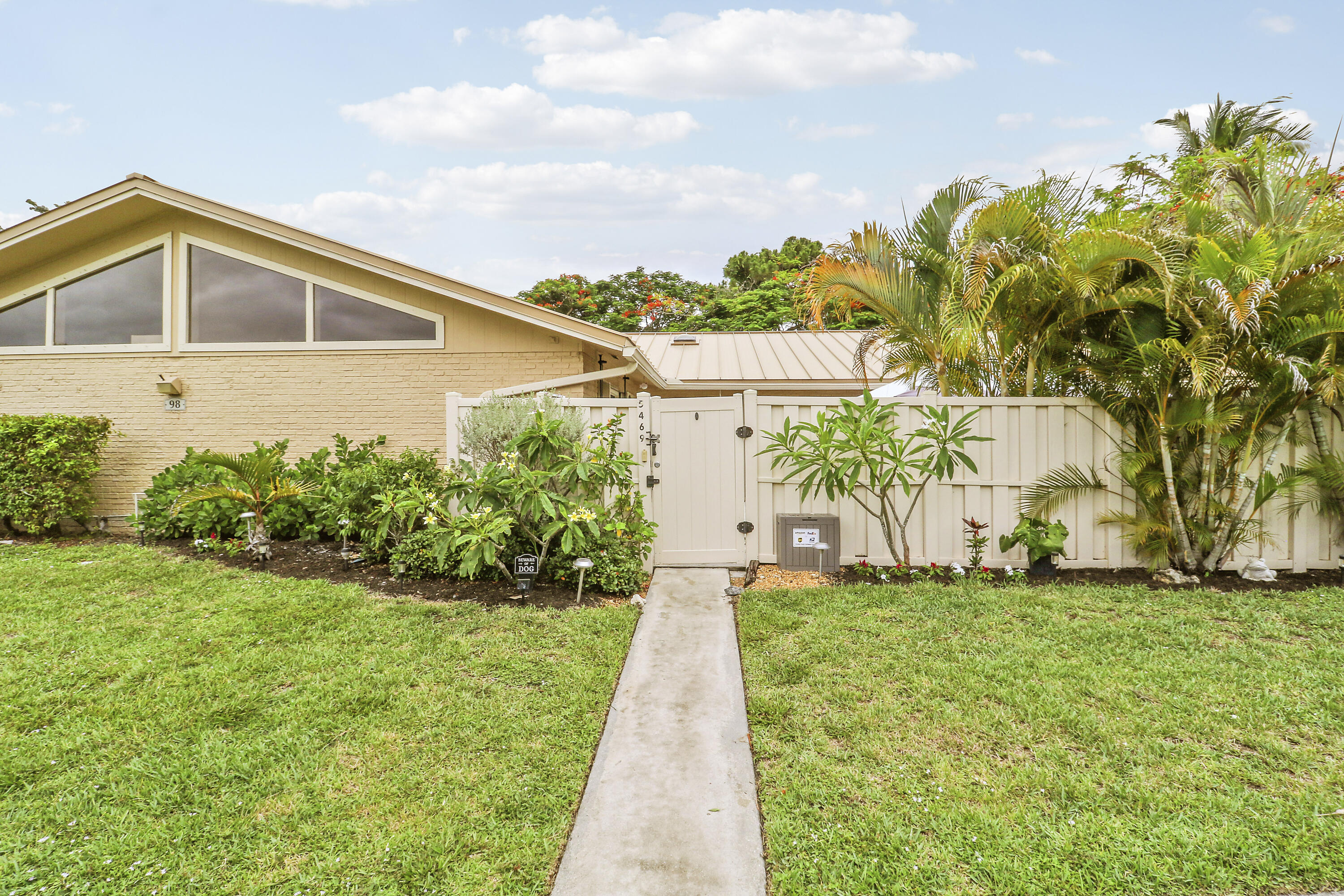 WESTWOOD GARDENS 3 - Residential