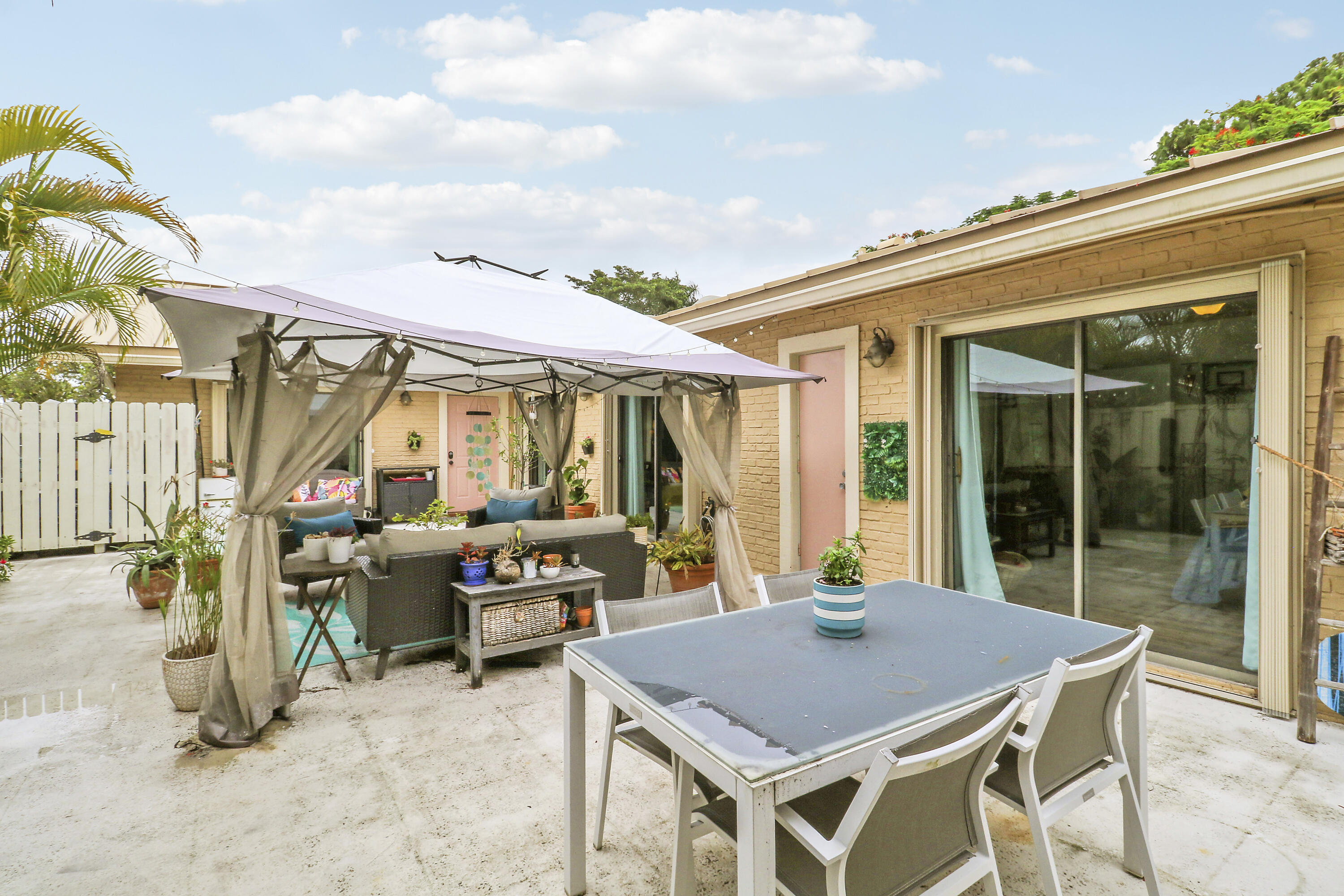 WESTWOOD GARDENS 3 - Residential