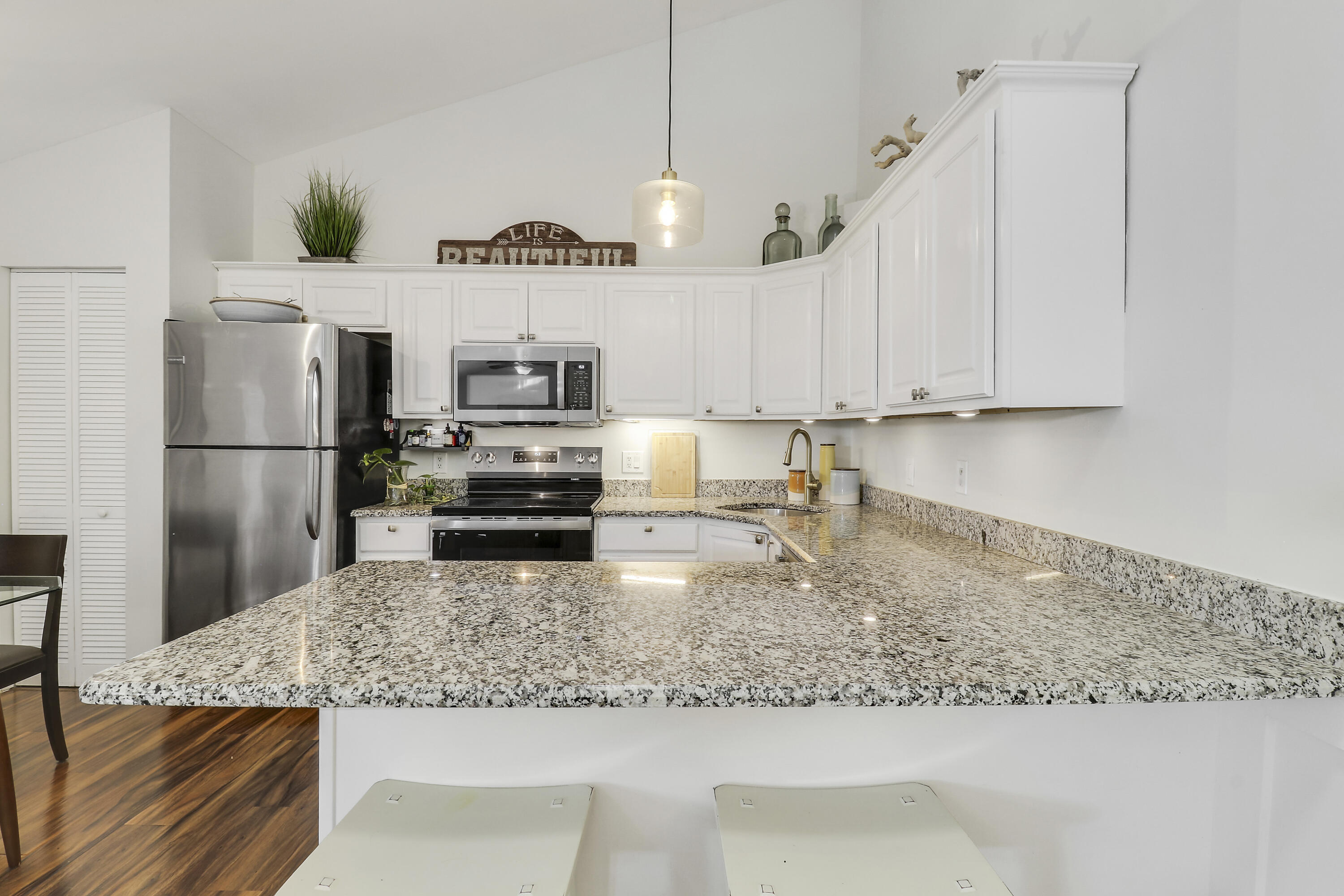 WESTWOOD GARDENS 3 - Residential