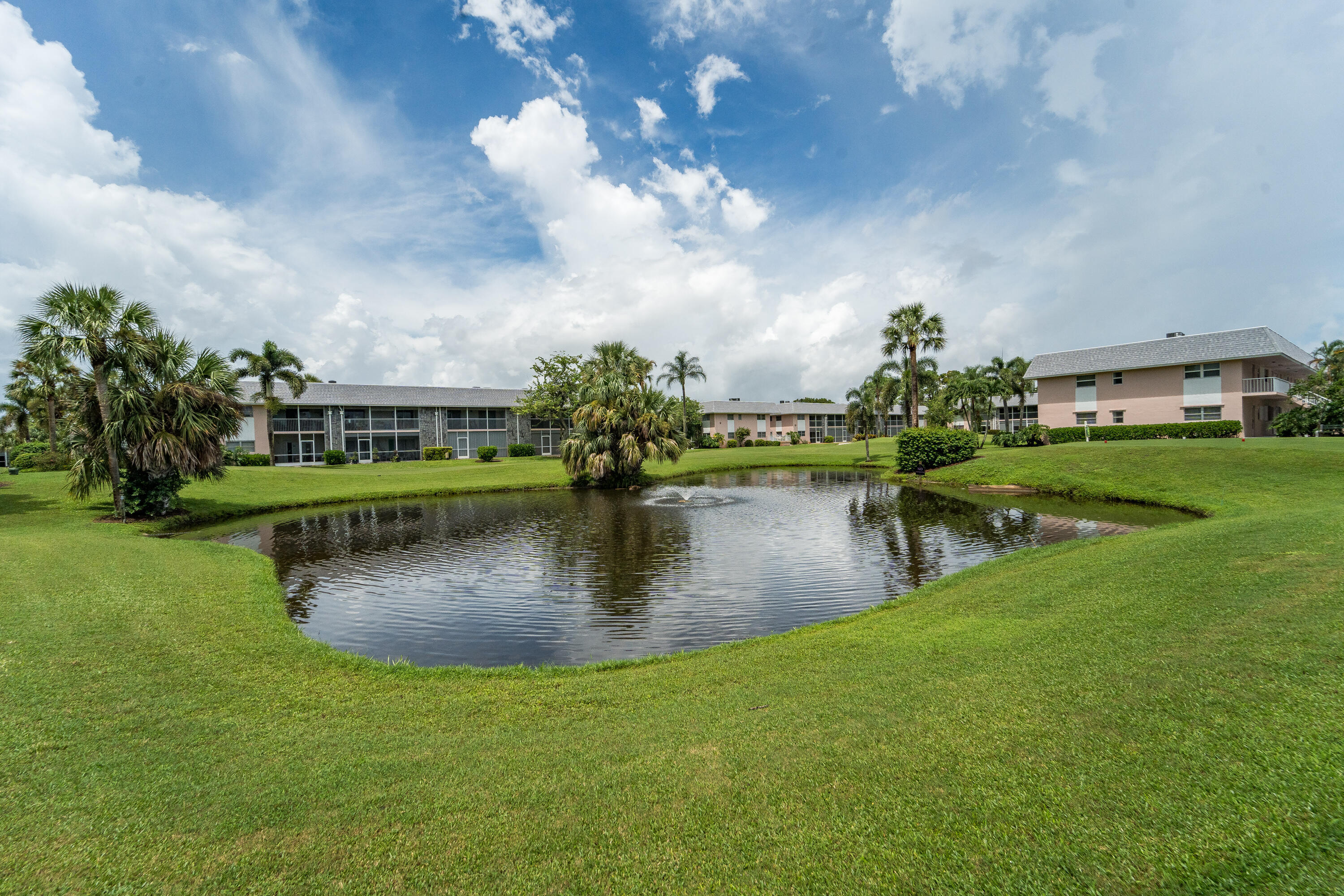 LITTLE CLUB - Residential