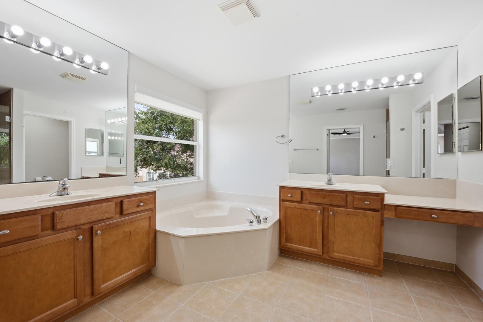 CANYON LAKES 6 - Residential