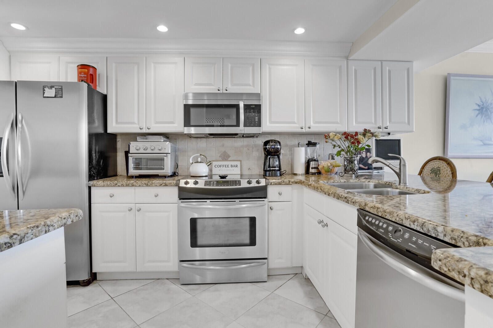 YACHT & RACQUET CLUB OF BOCA RATON CONDO - Residential