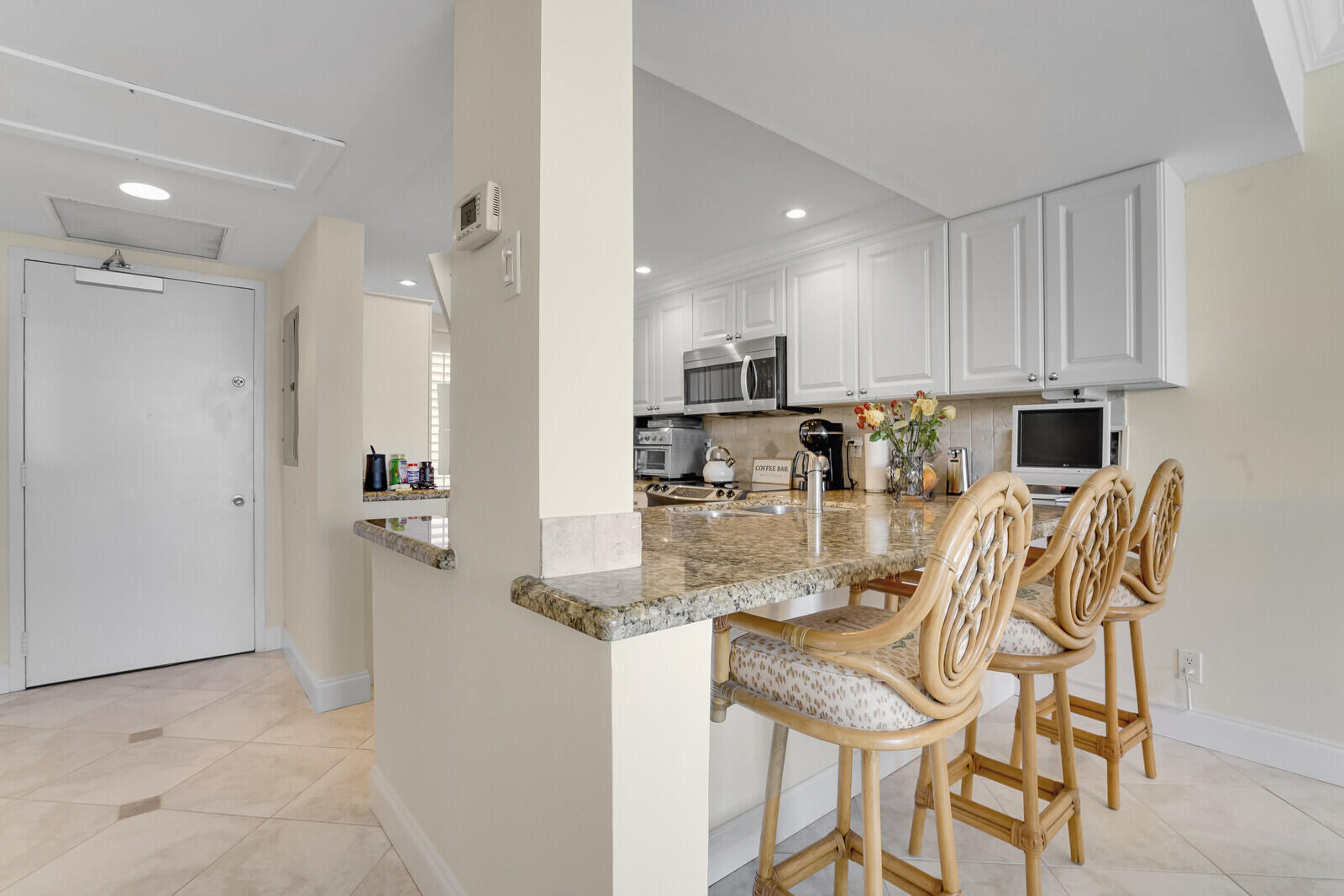 YACHT & RACQUET CLUB OF BOCA RATON CONDO - Residential