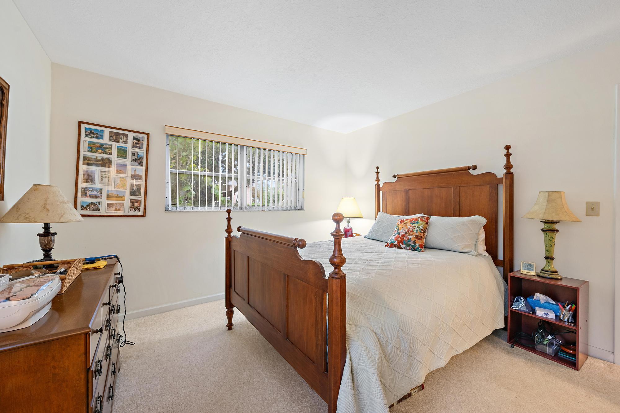 THE LITTLE CLUB CONDO - Residential