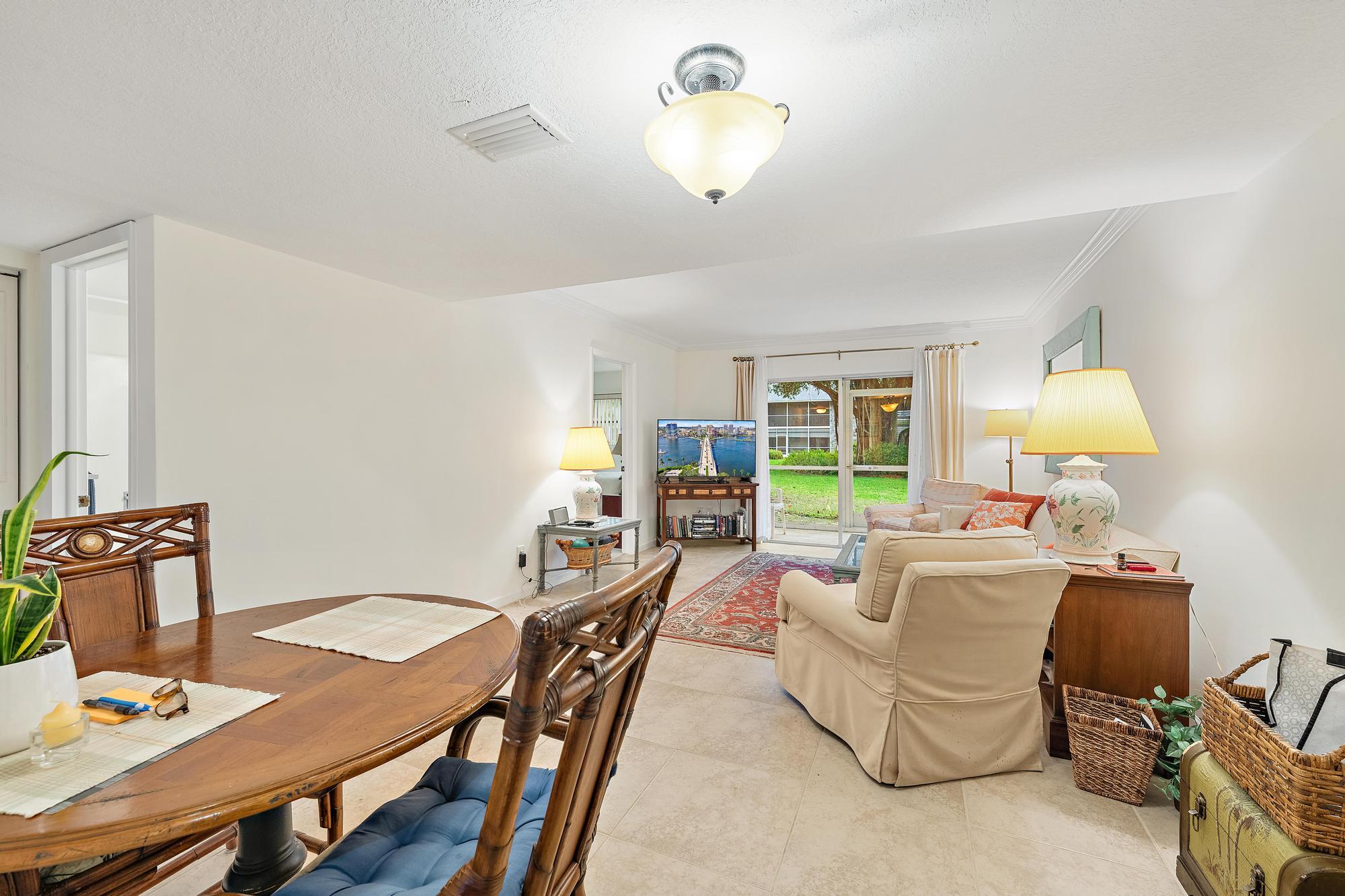 THE LITTLE CLUB CONDO - Residential