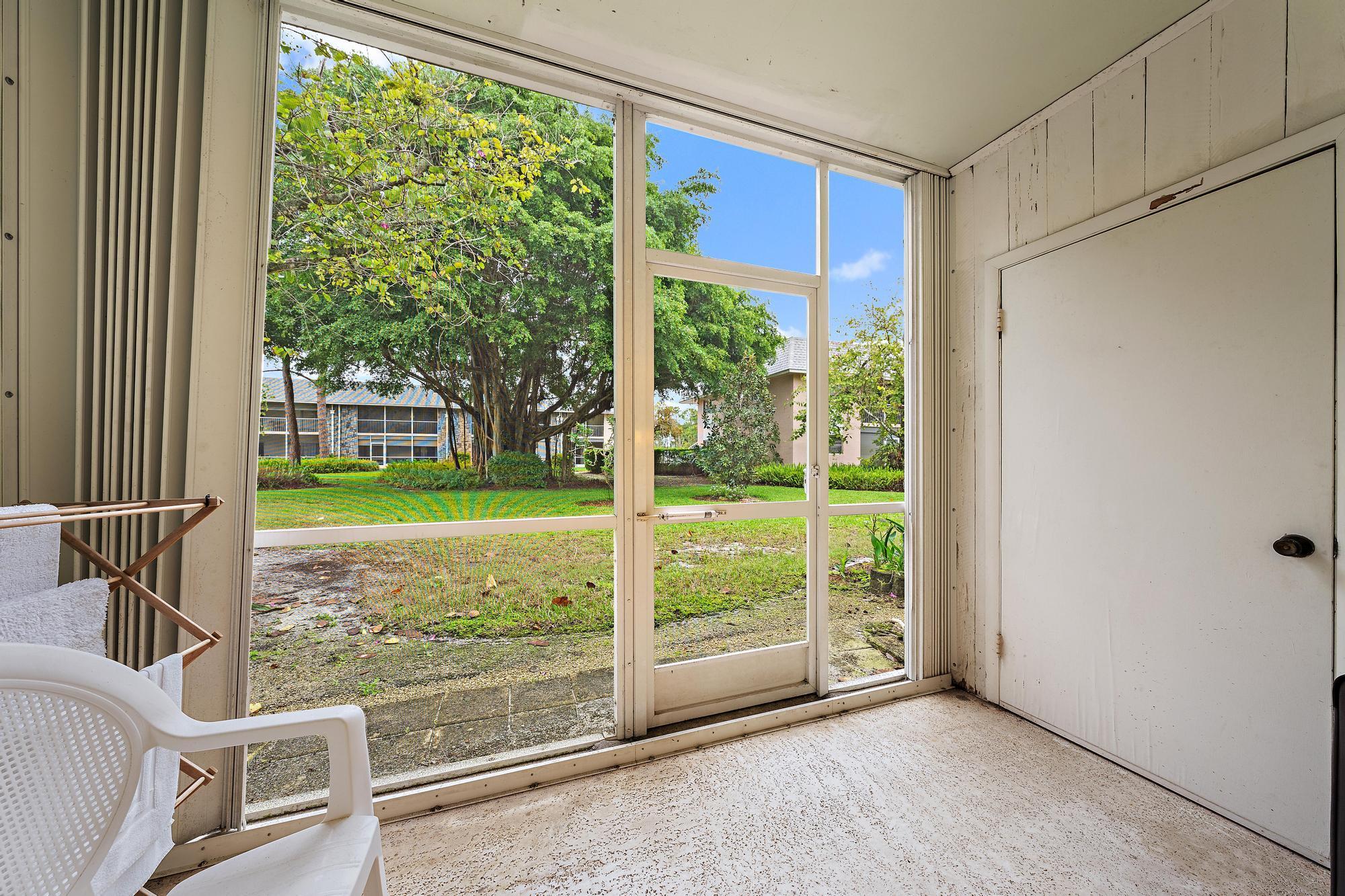 THE LITTLE CLUB CONDO - Residential