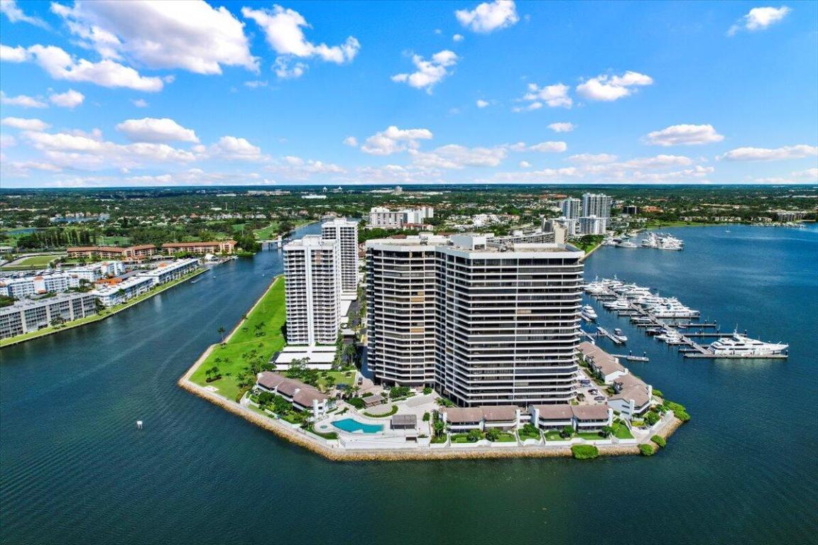 OLD PORT COVE LAKE POINT TOWER CONDO - Residential