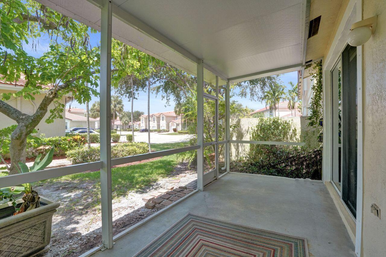 WYNDHAM LAKES EAST - Residential