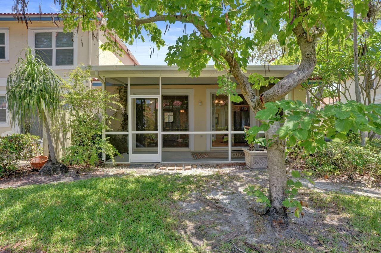 WYNDHAM LAKES EAST - Residential