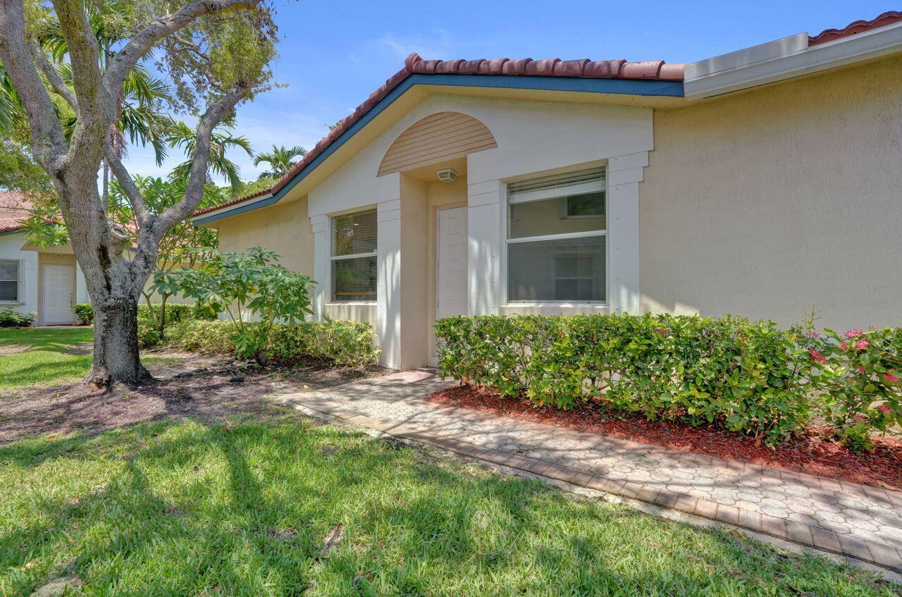 WYNDHAM LAKES EAST - Residential