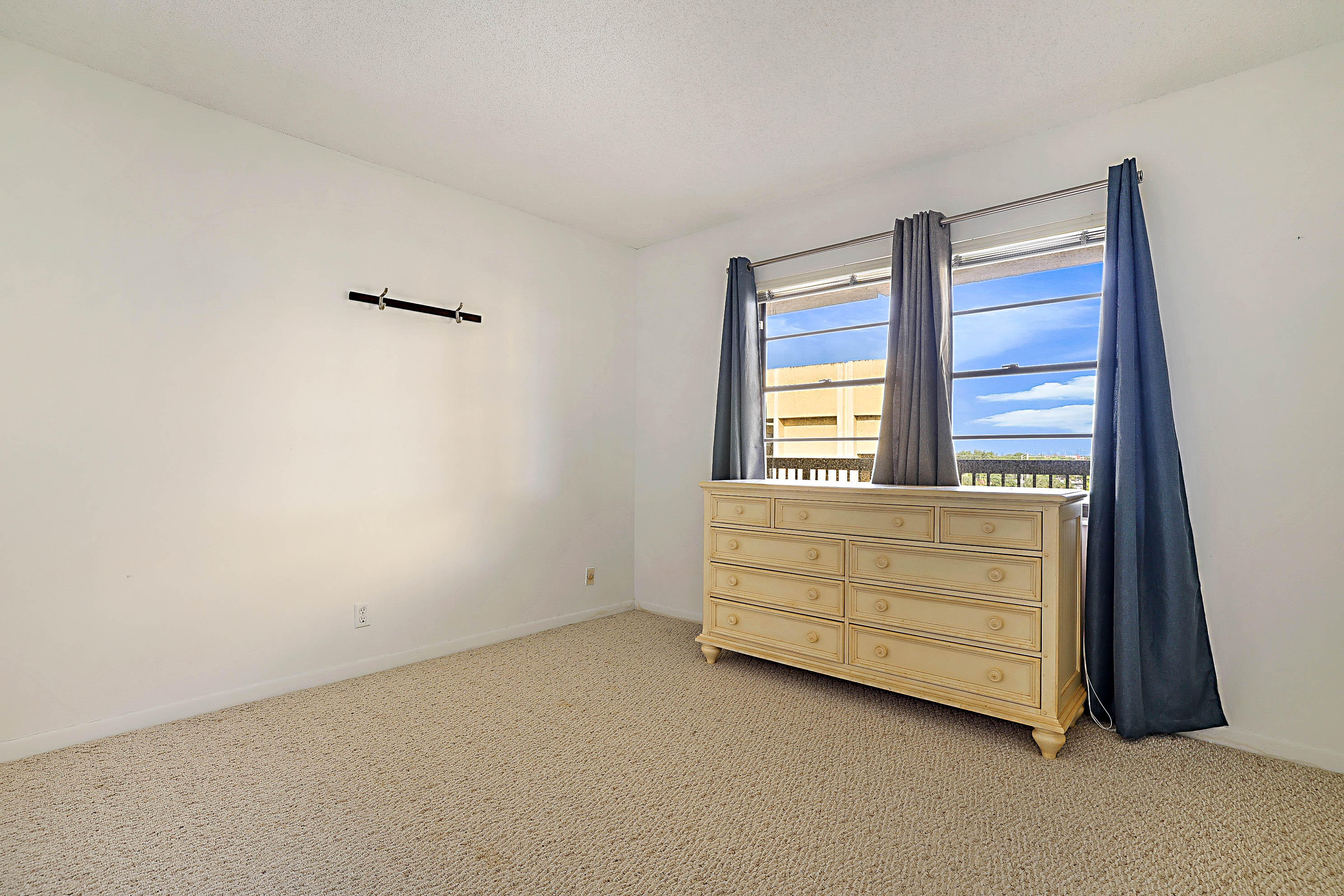 ISLES OF INVERRARY I CONDO - Residential