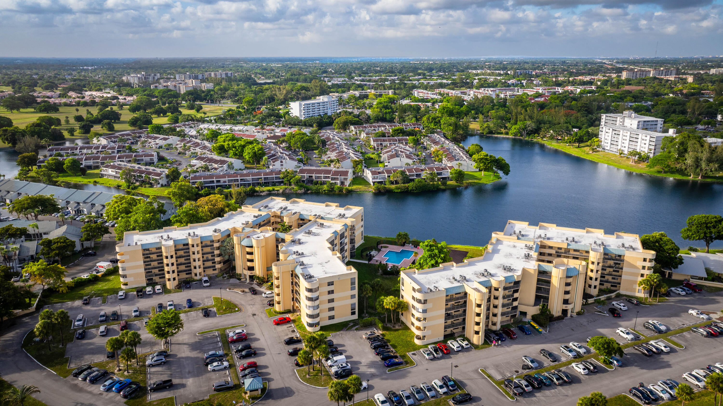 ISLES OF INVERRARY I CONDO - Residential