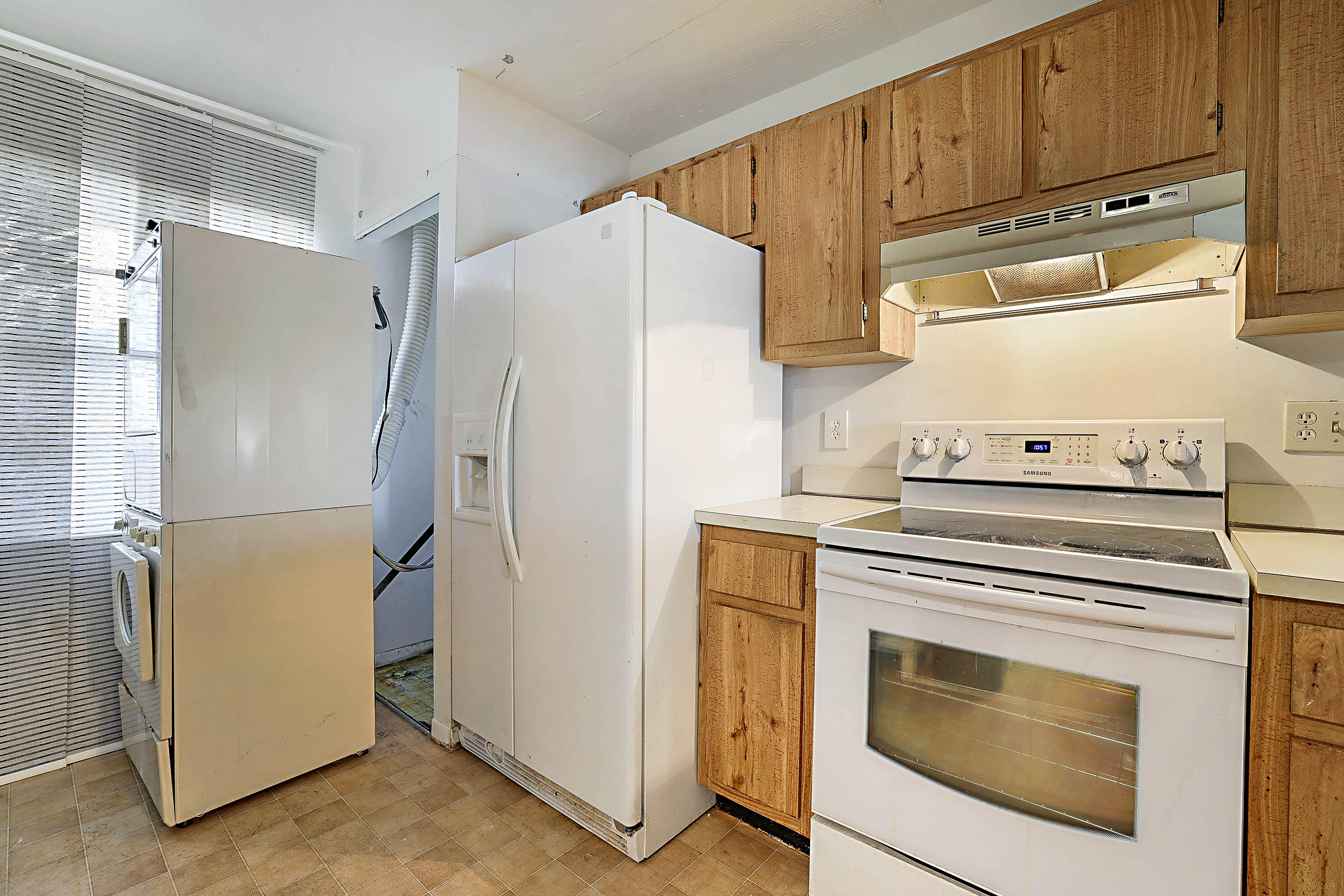 ISLES OF INVERRARY I CONDO - Residential