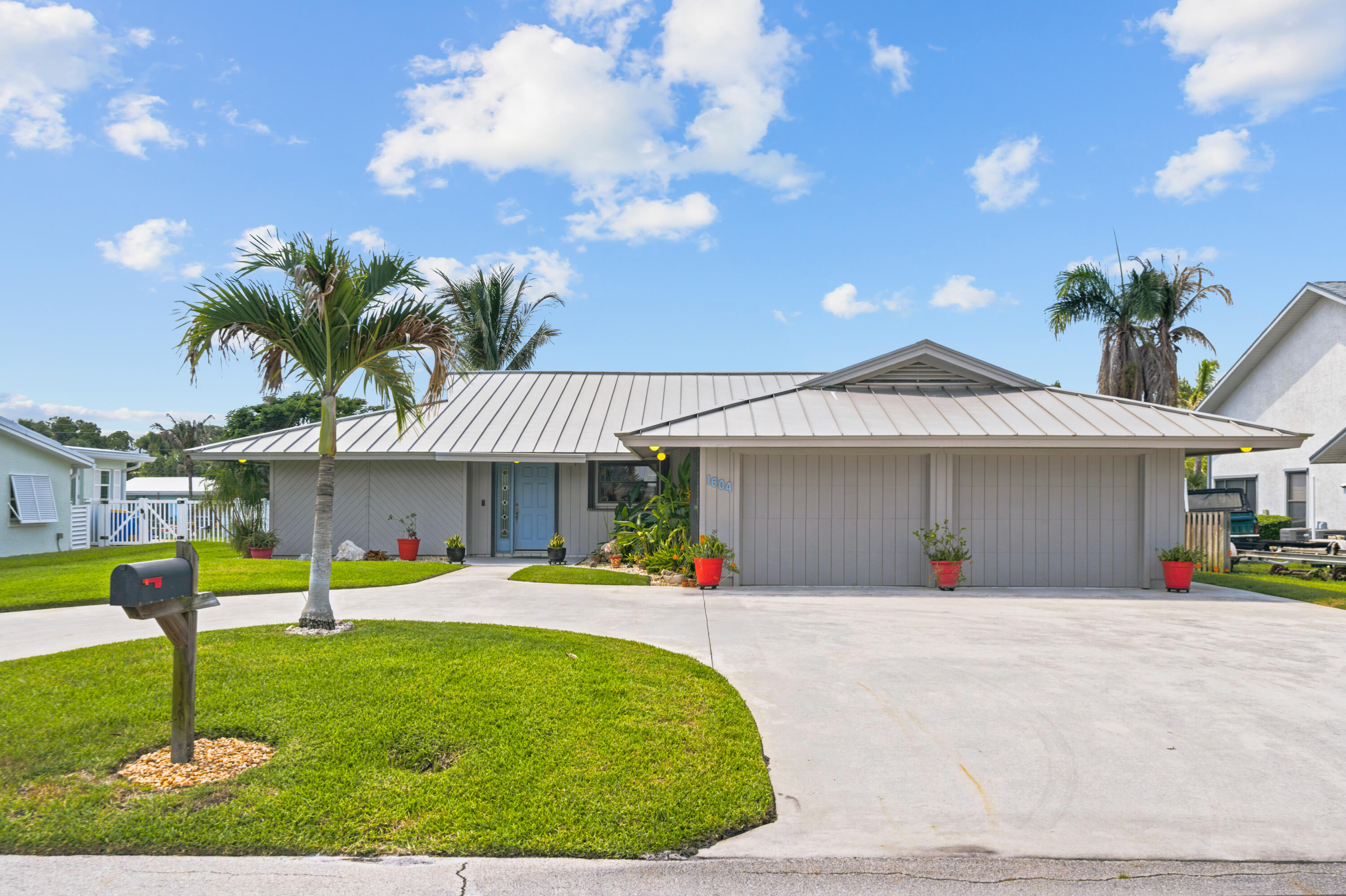 SEAGATE HARBOR - Residential