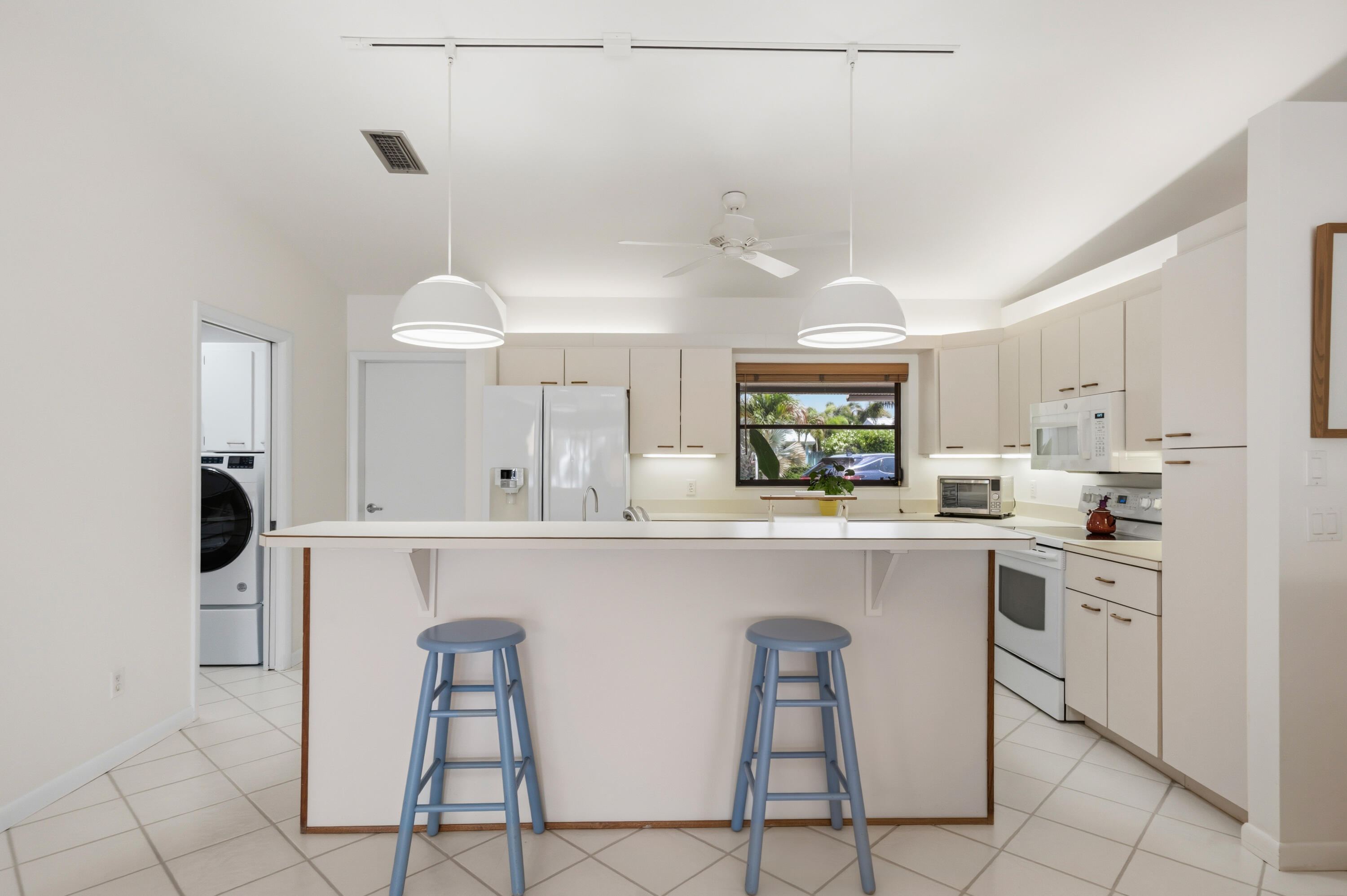 SEAGATE HARBOR - Residential