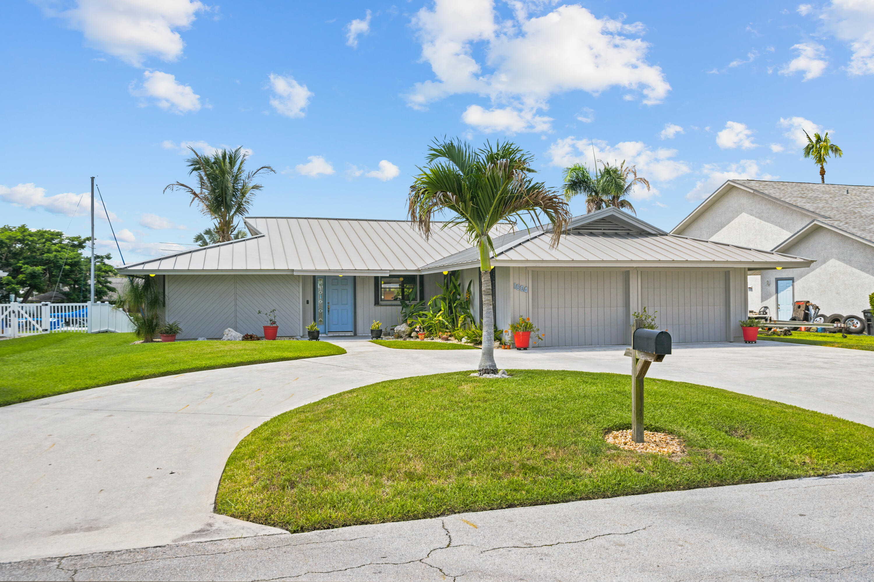 SEAGATE HARBOR - Residential