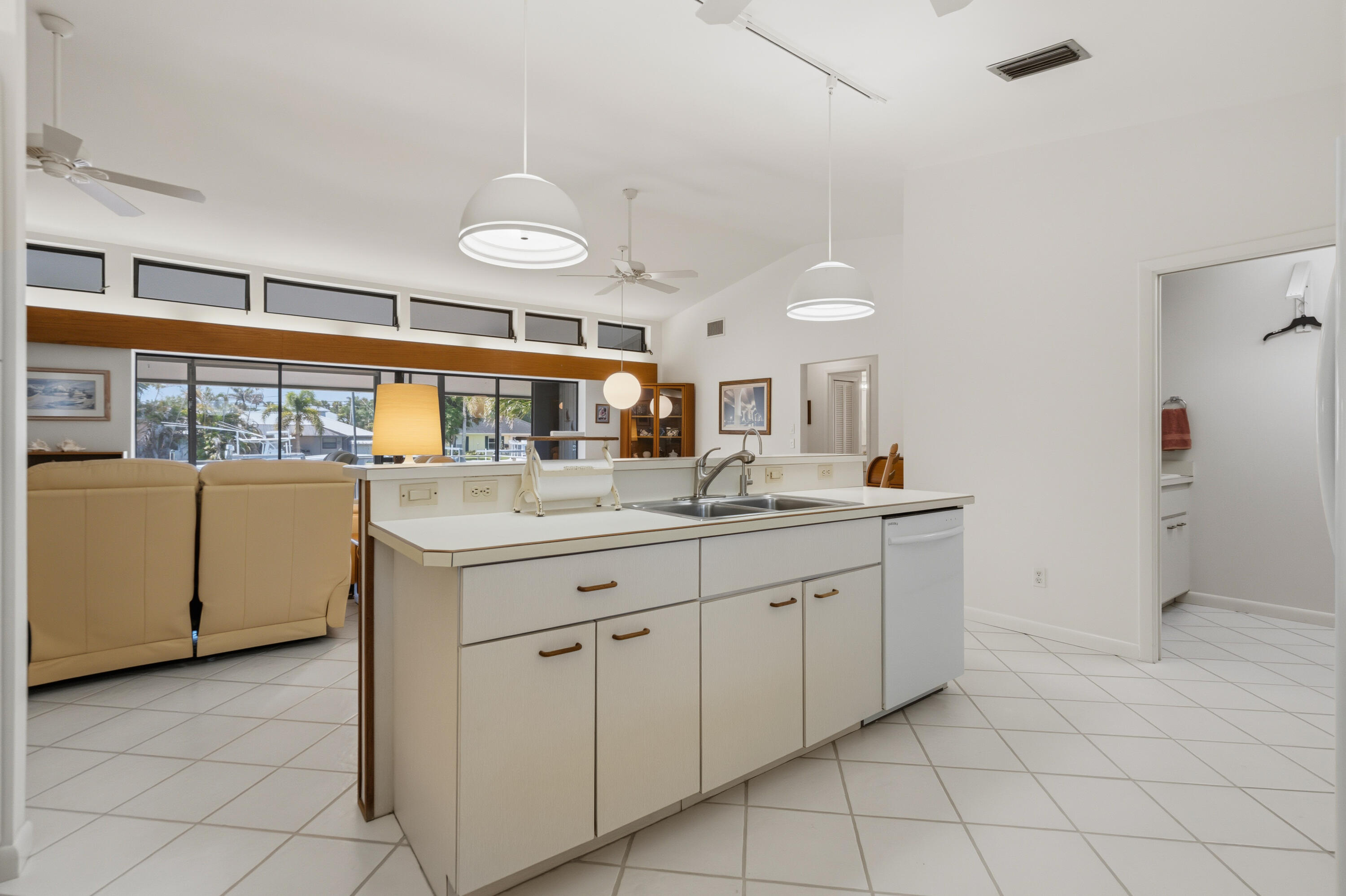 SEAGATE HARBOR - Residential
