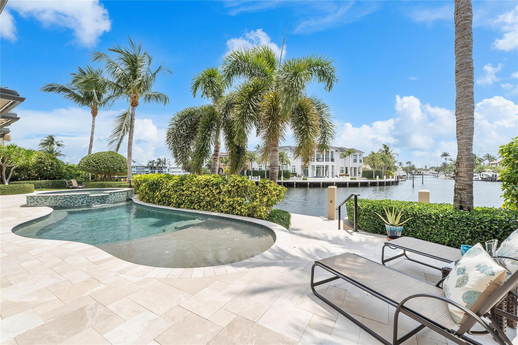 Lighthouse Point 6th Sec - Residential