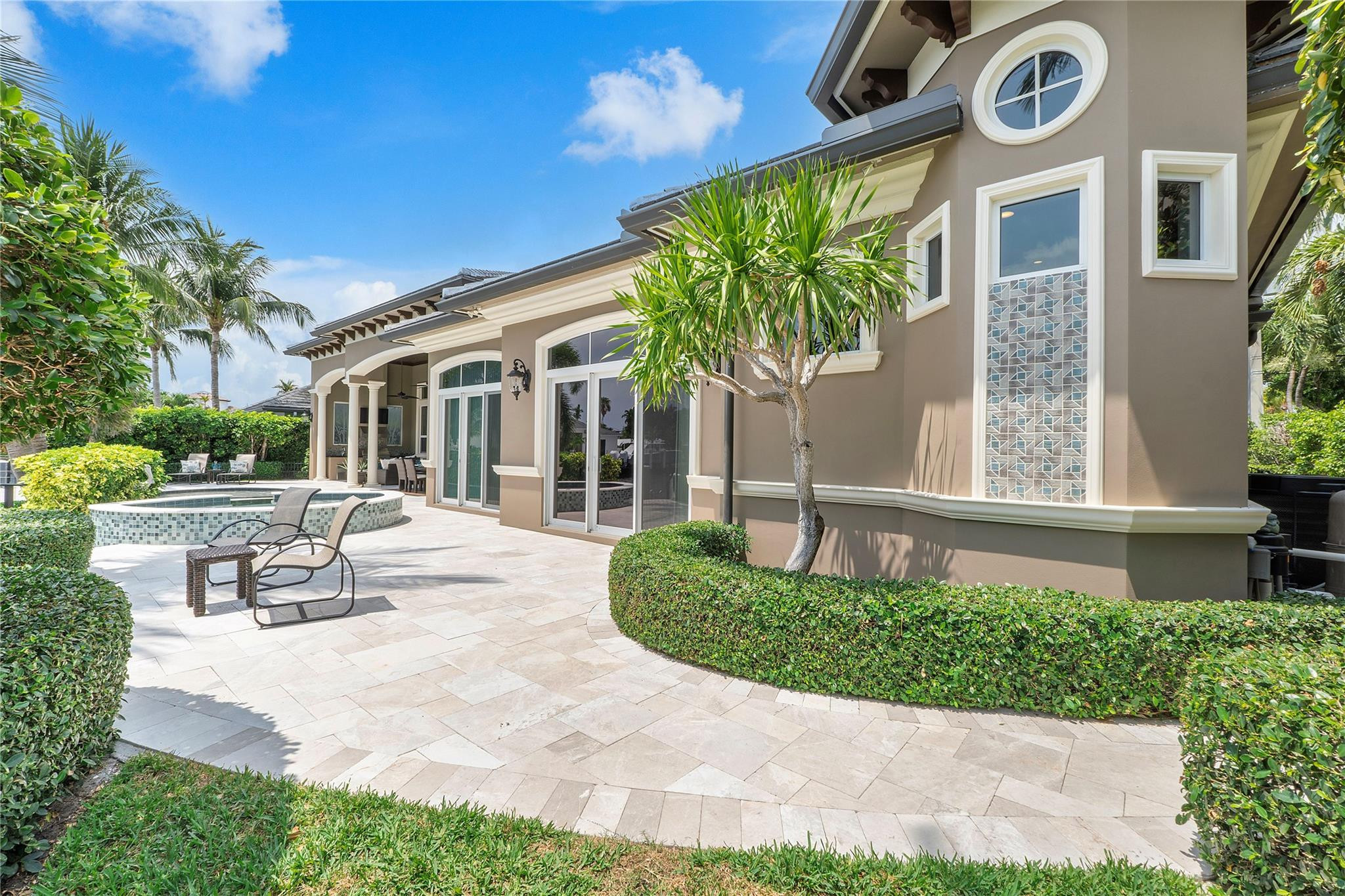 Lighthouse Point 6th Sec - Residential