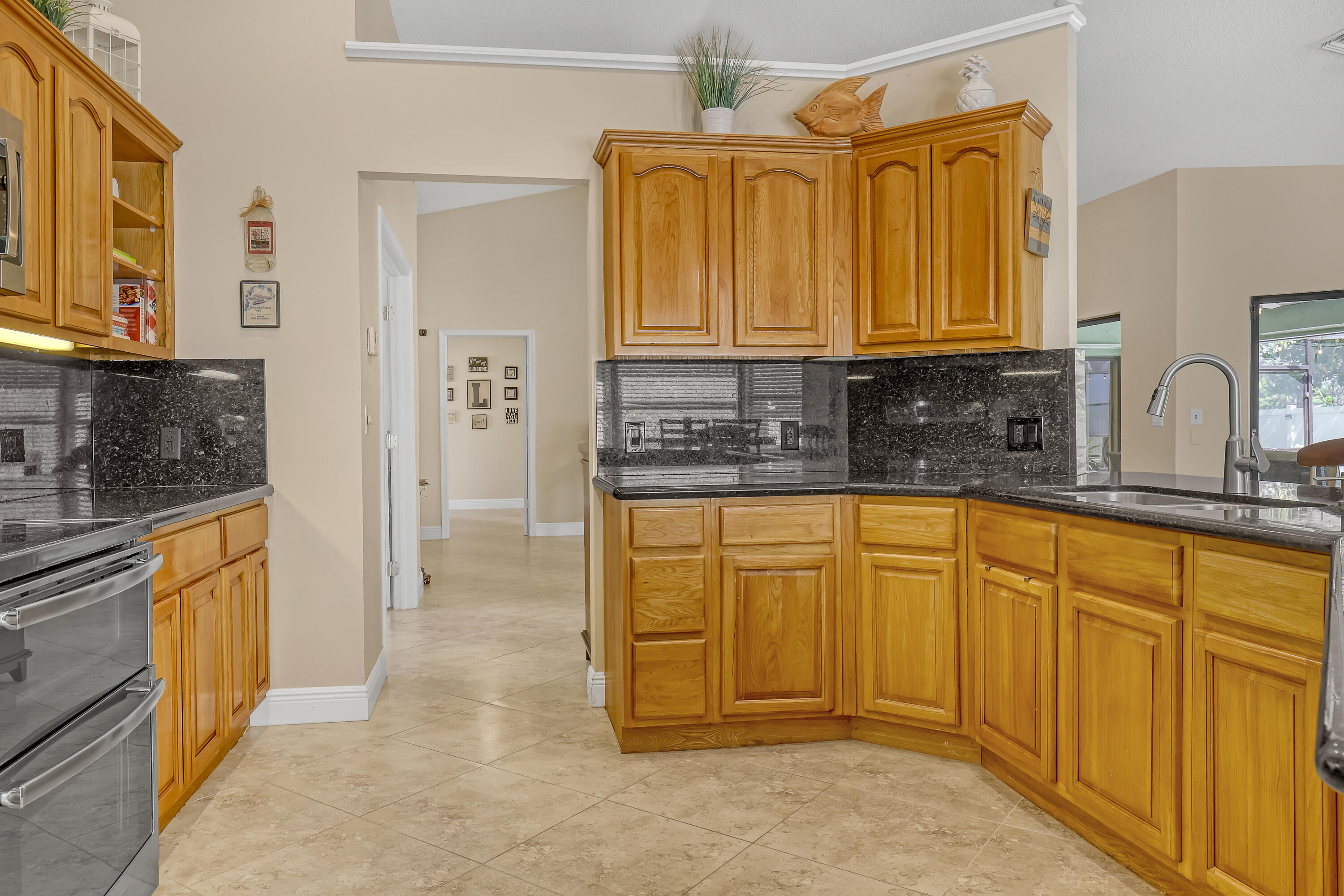 SUGAR POND MANOR OF WELLINGTON - Residential