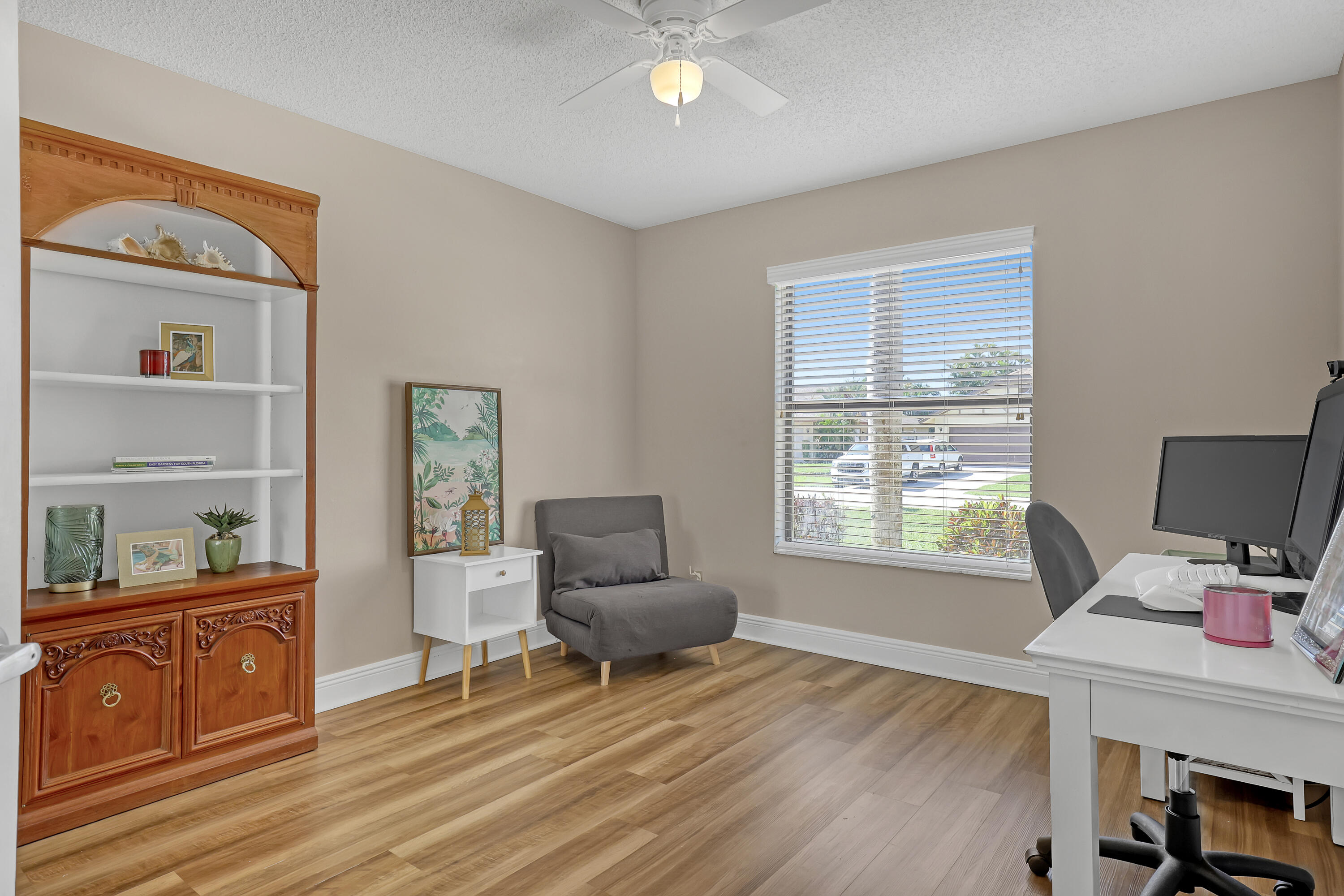 SUGAR POND MANOR OF WELLINGTON - Residential