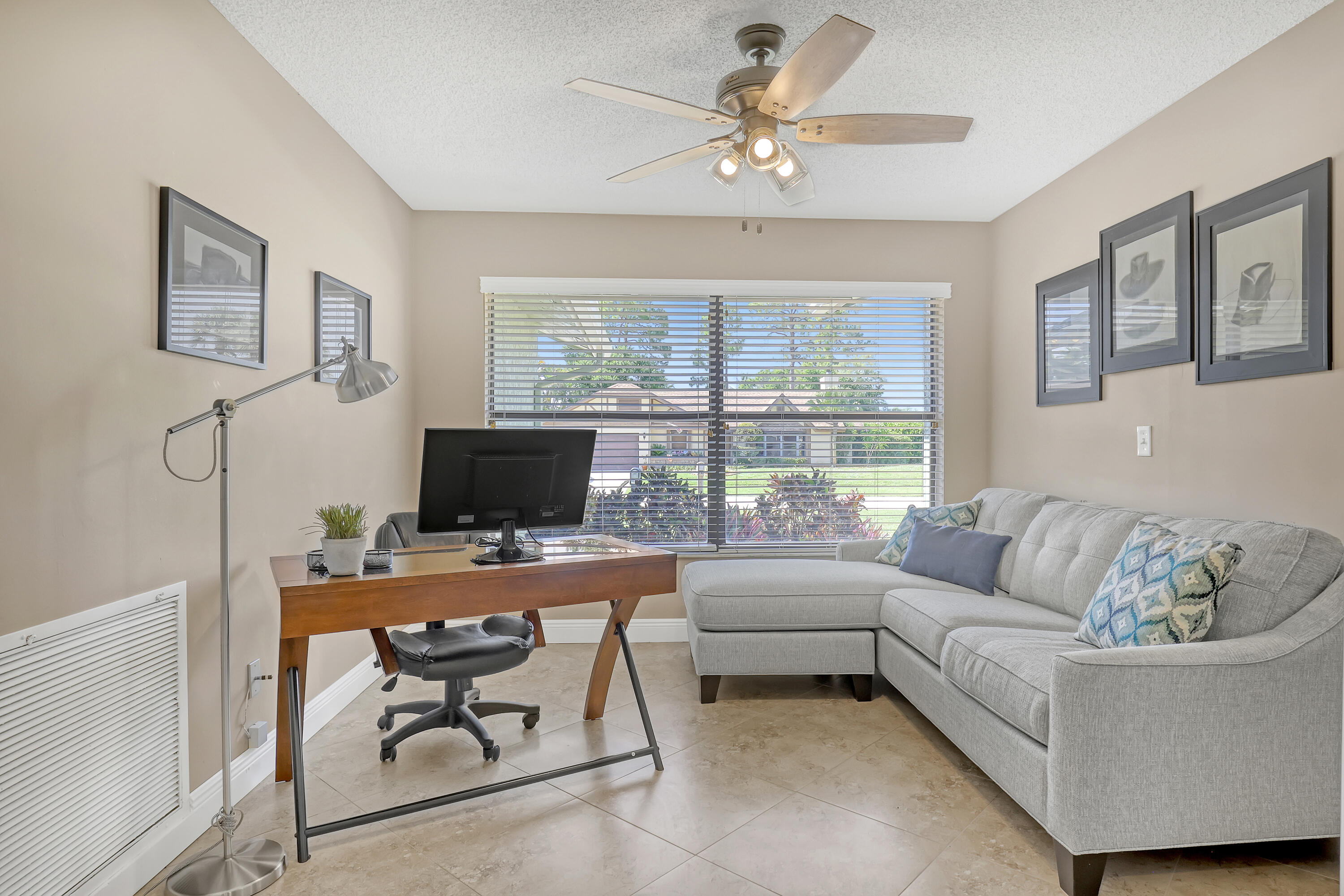SUGAR POND MANOR OF WELLINGTON - Residential