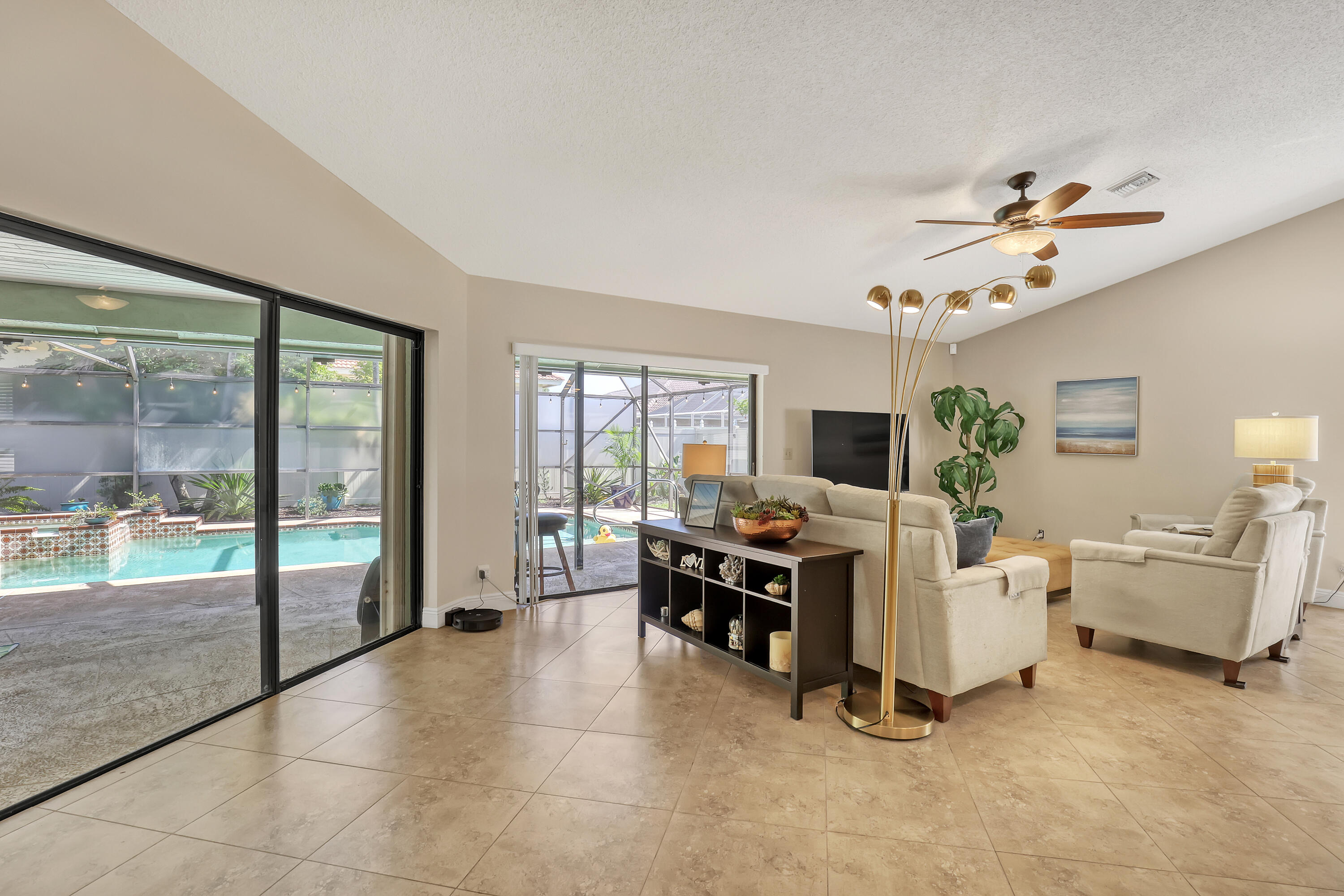SUGAR POND MANOR OF WELLINGTON - Residential