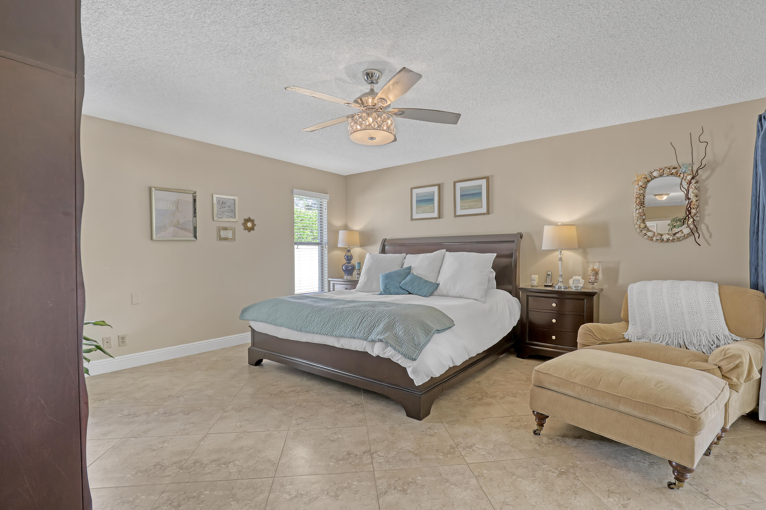 SUGAR POND MANOR OF WELLINGTON - Residential