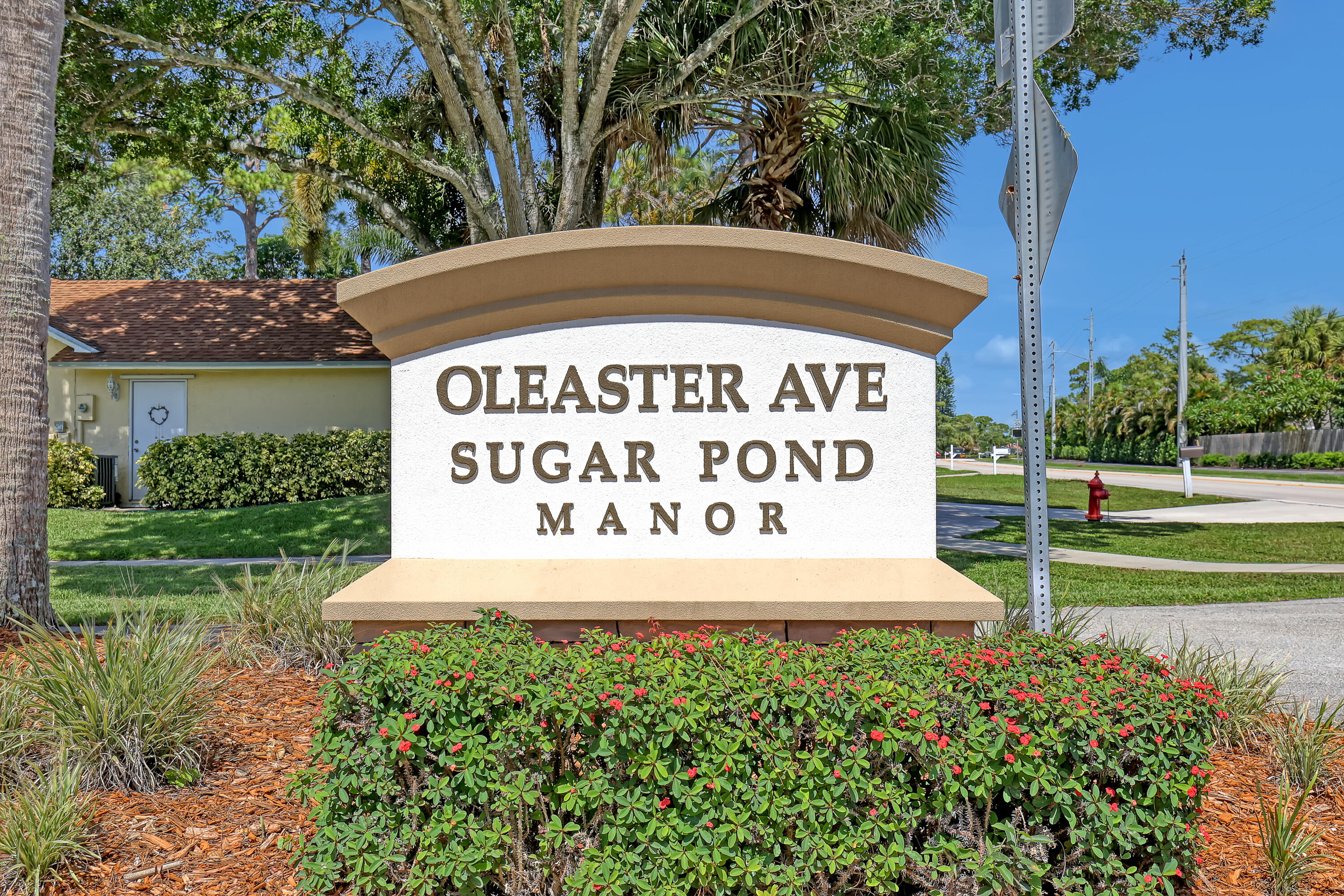 SUGAR POND MANOR OF WELLINGTON - Residential
