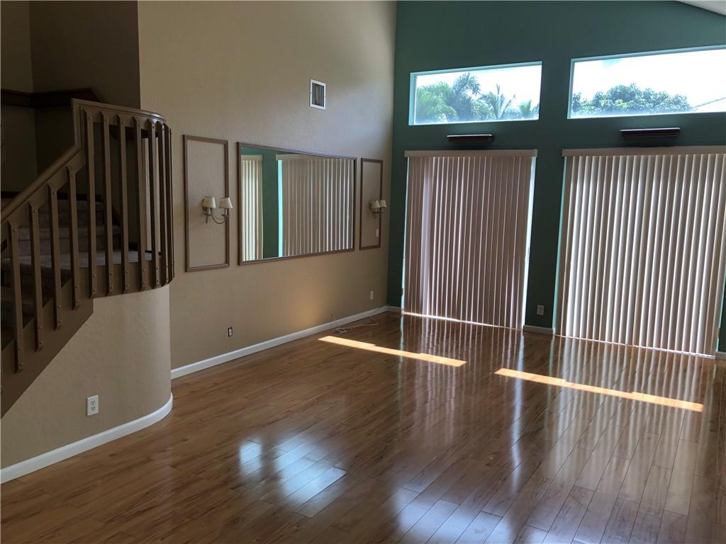 Kensington 146-39 B - Residential