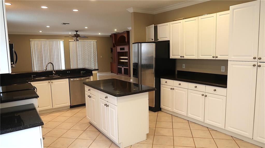 Kensington 146-39 B - Residential