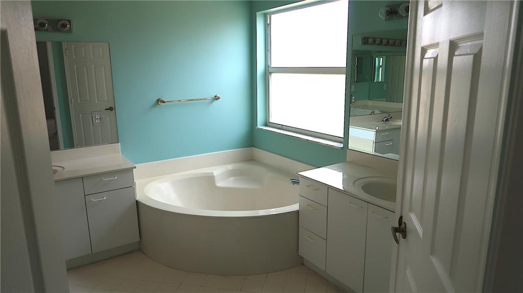 Kensington 146-39 B - Residential