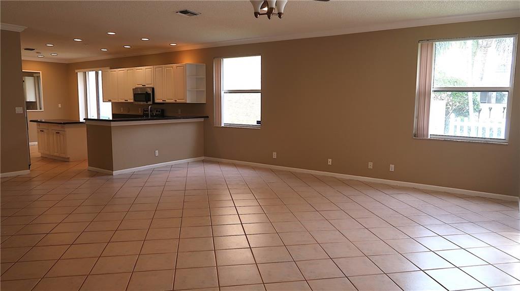 Kensington 146-39 B - Residential