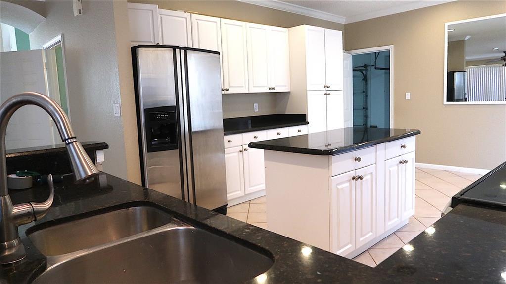 Kensington 146-39 B - Residential