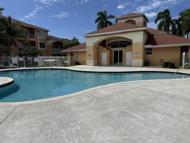 COURTYARDS AT DAVIE CONDO - Residential