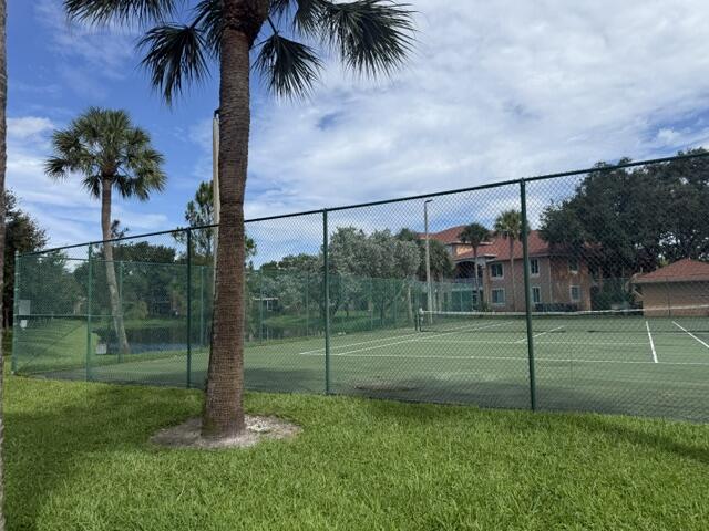 COURTYARDS AT DAVIE CONDO - Residential