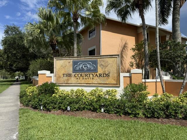 COURTYARDS AT DAVIE CONDO - Residential