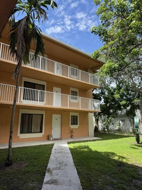 COURTYARDS AT DAVIE CONDO - Residential