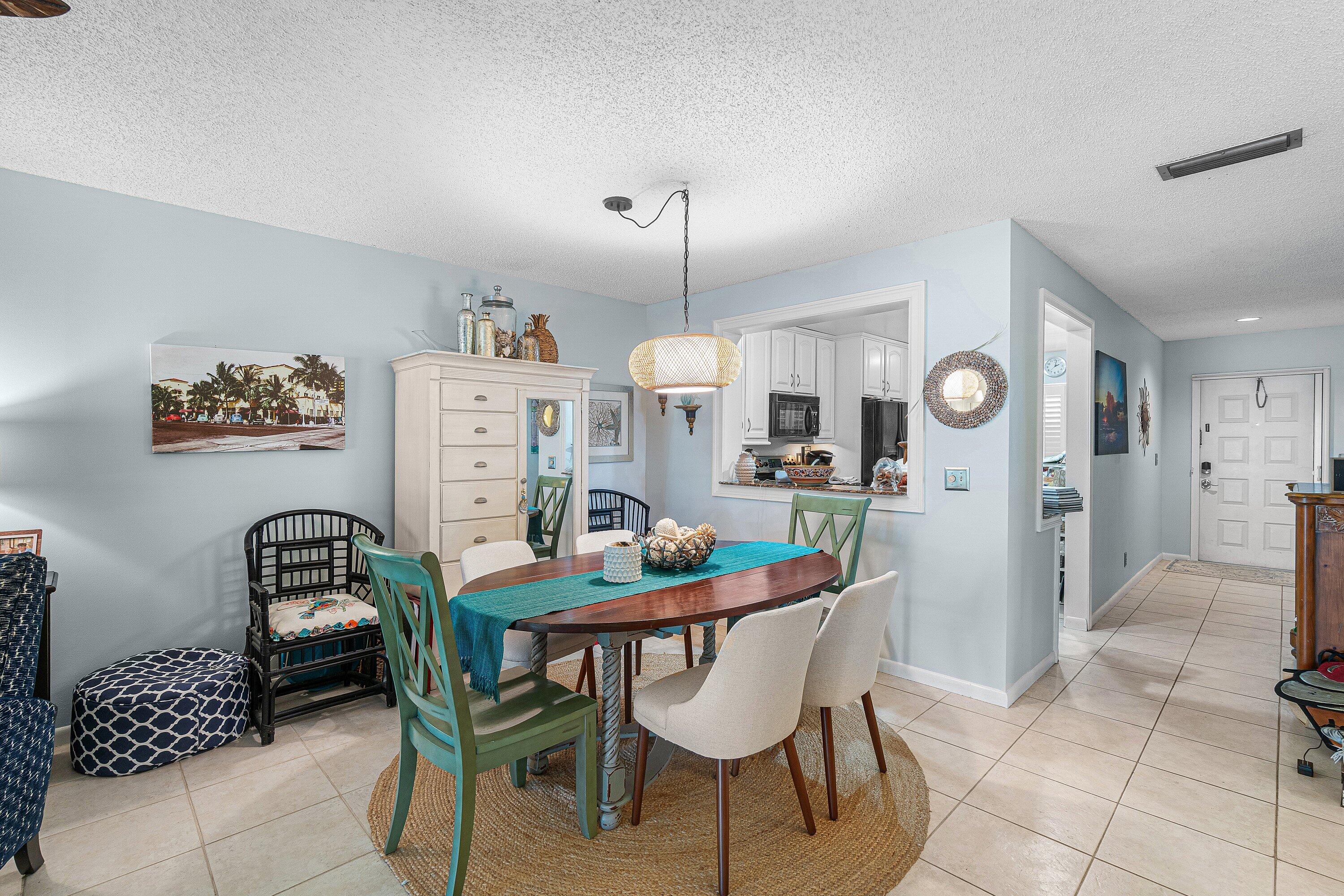 DELRAY OAKS WEST CONDO - Residential