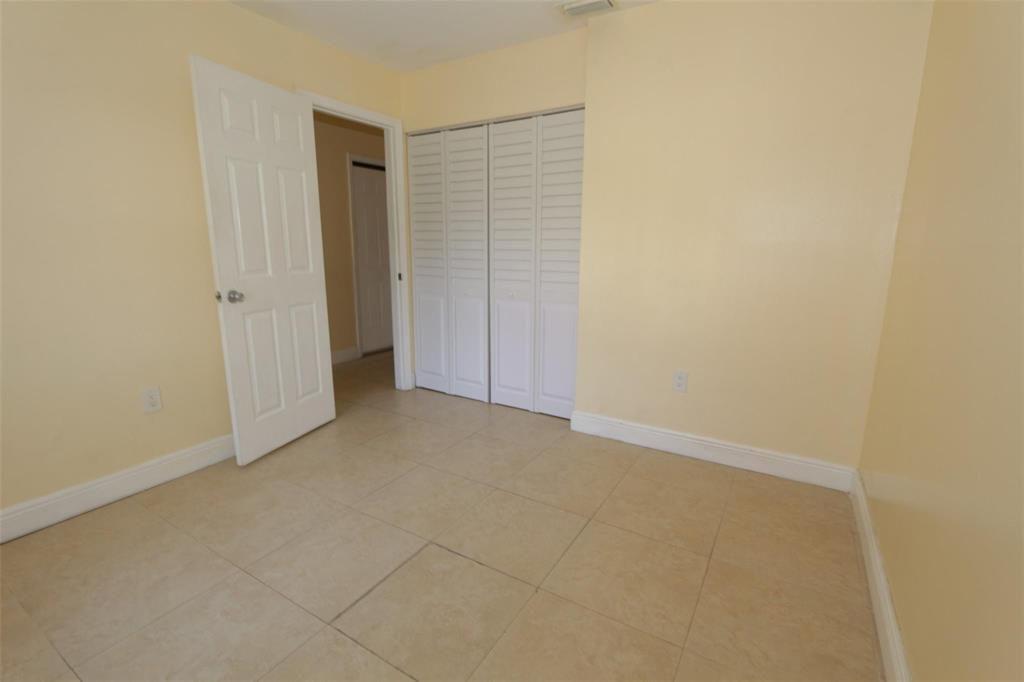 SUNRISE GOLF VILLAGE SEC 21 - Residential Lease