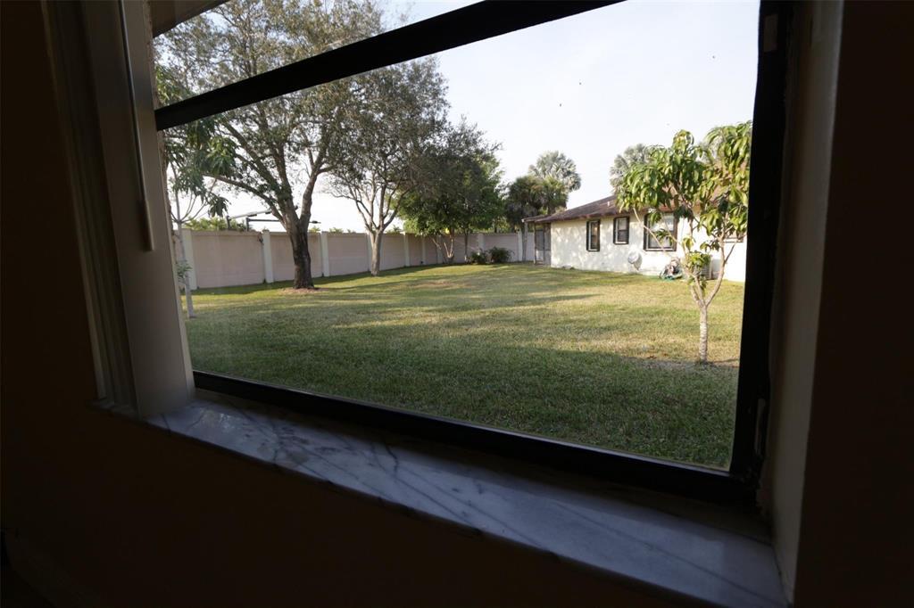SUNRISE GOLF VILLAGE SEC 21 - Residential Lease