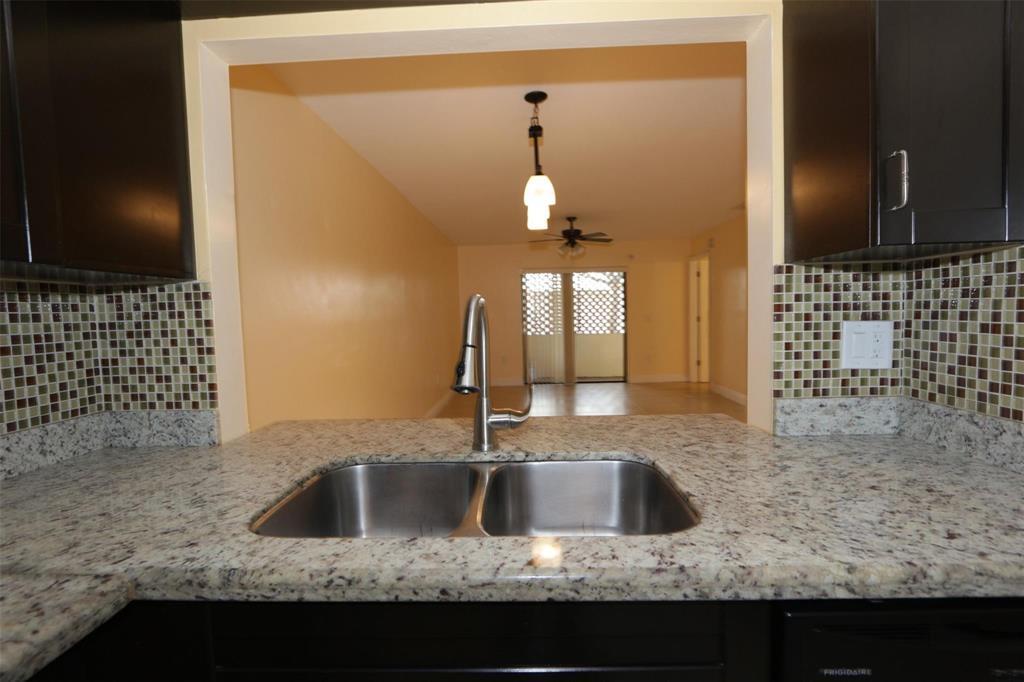 SUNRISE GOLF VILLAGE SEC 21 - Residential Lease